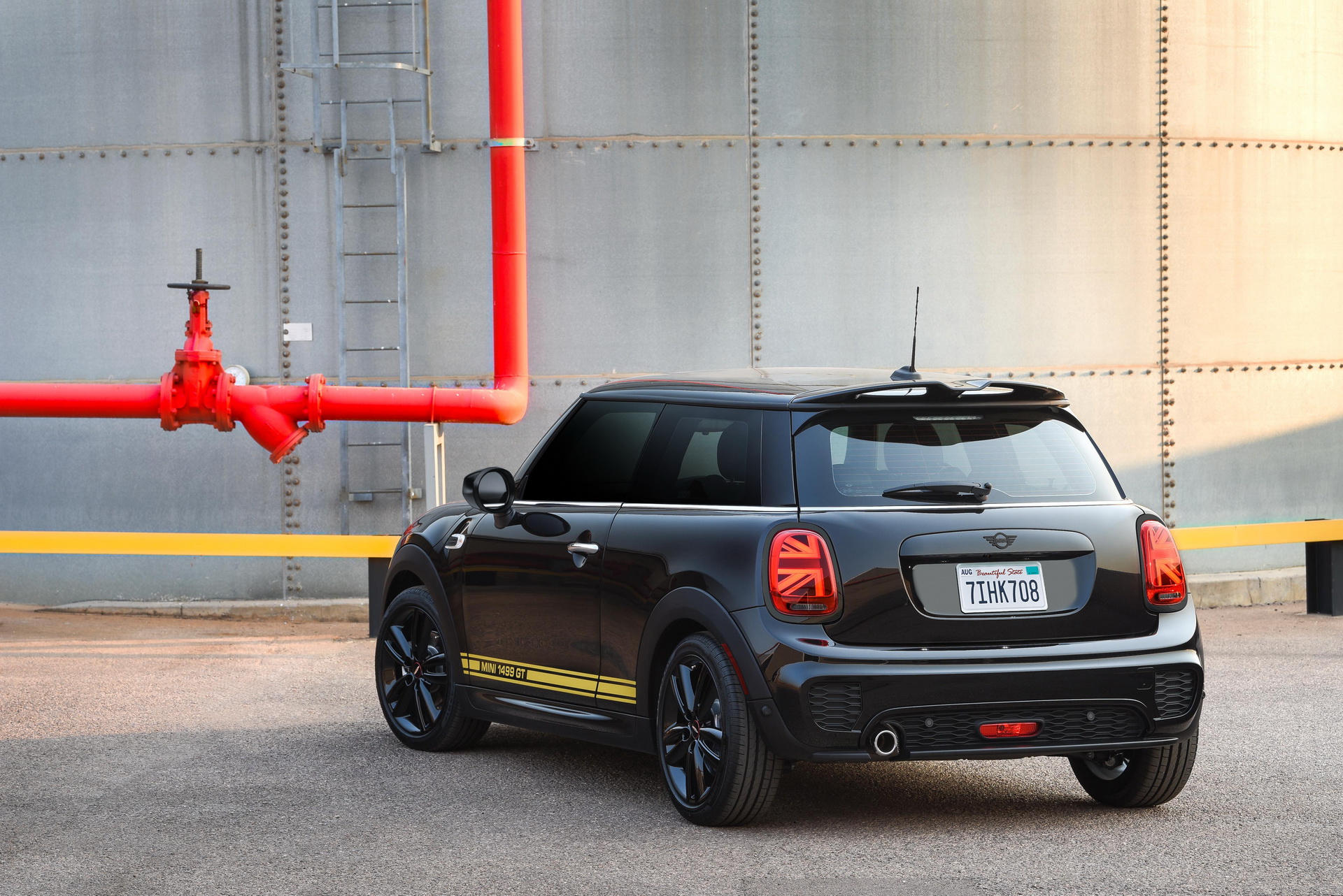 Retro Mini Cooper 1499 GT And New Countryman Oxford Special Editions Join U.S. Range