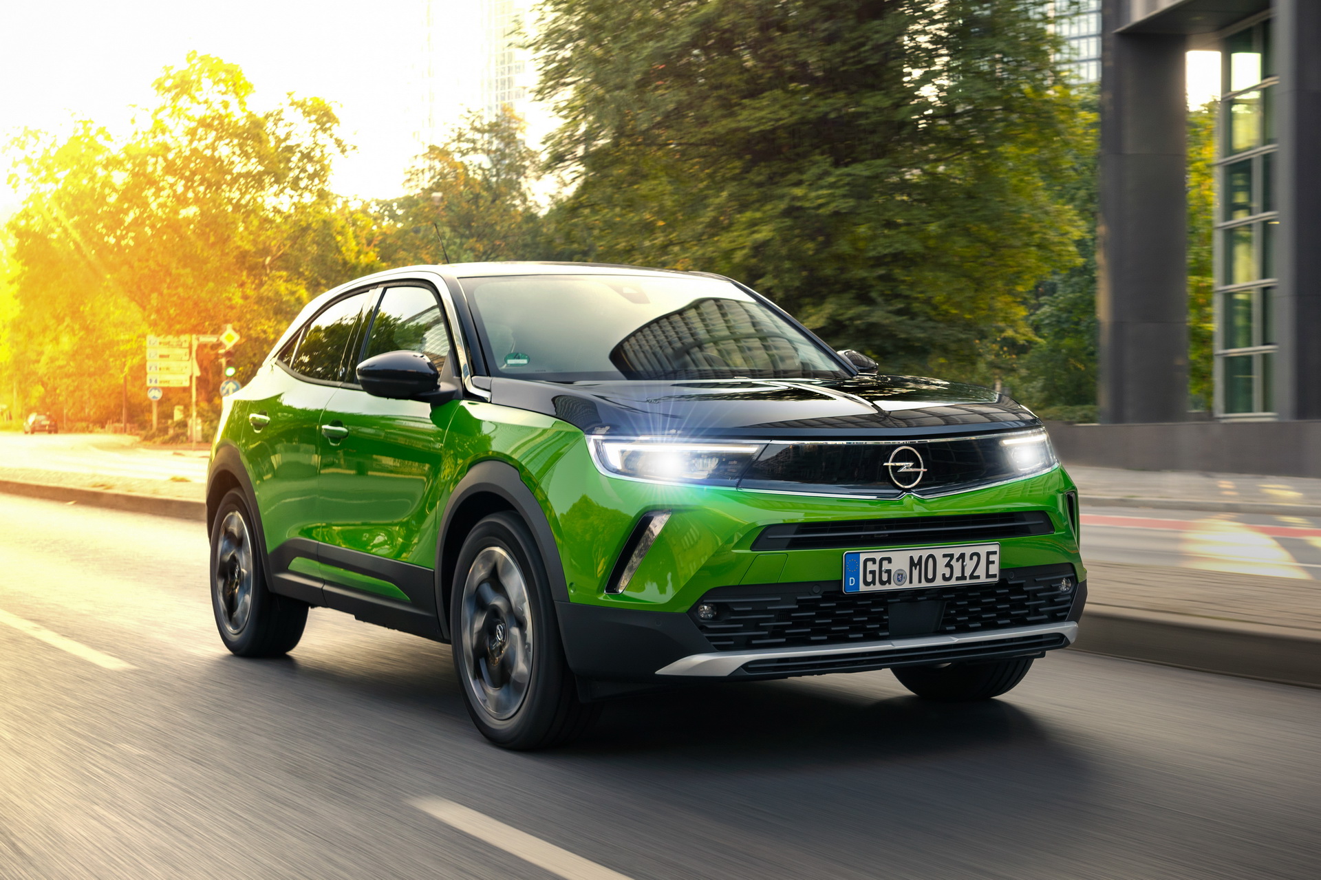 Opel Details Available Lighting Tech, Adaptive IntelliLux LED Matrix Units Stand Out