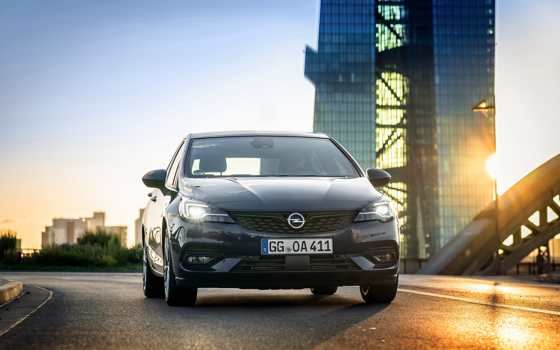 Opel Details Available Lighting Tech, Adaptive IntelliLux LED Matrix Units Stand Out