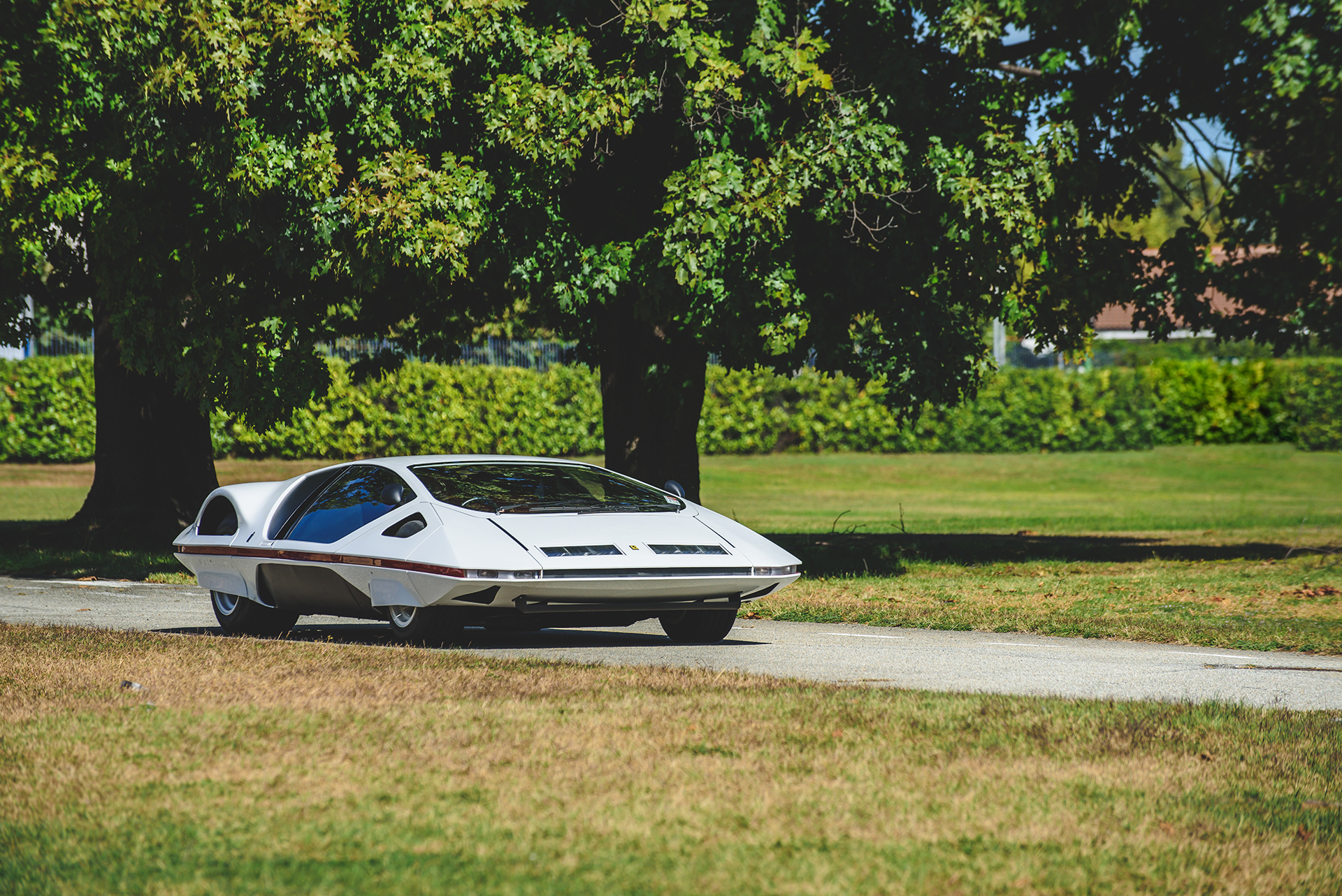 Innovative 1970 Pininfarina Modulo Concept Celebrated In Official Stamp