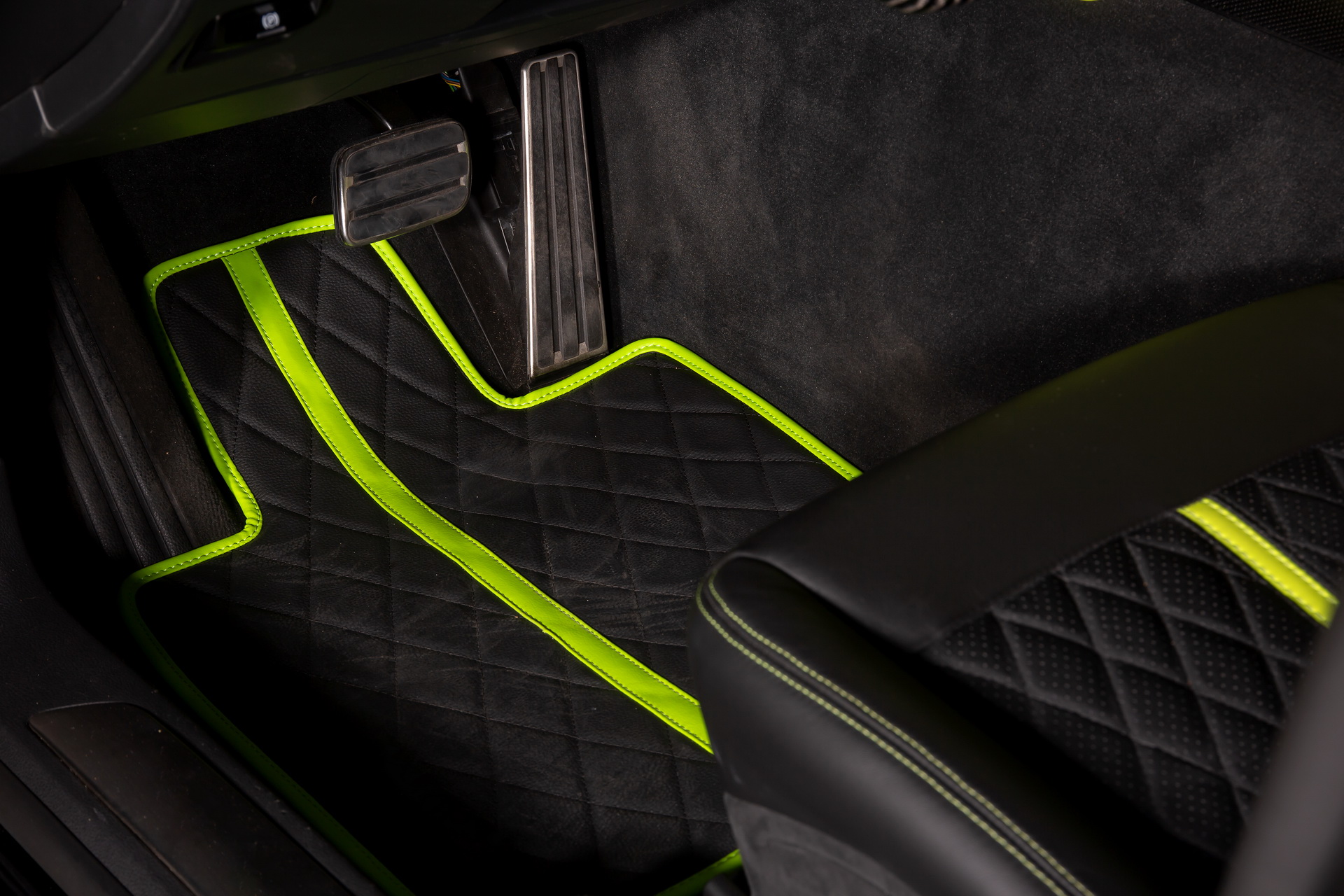 Behold A Porsche Panamera Interior With A Pagani-Like Steering Wheel And Lambo-Sourced Leather