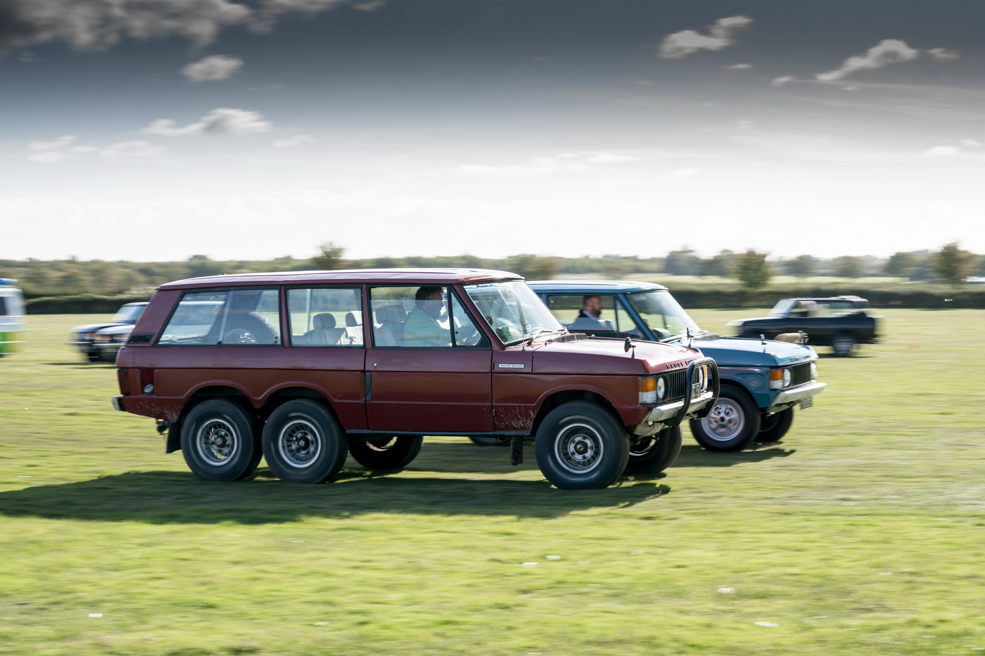 Classic And Modern Range Rovers Celebrate The Brand’s 50th Anniversary At Goodwood