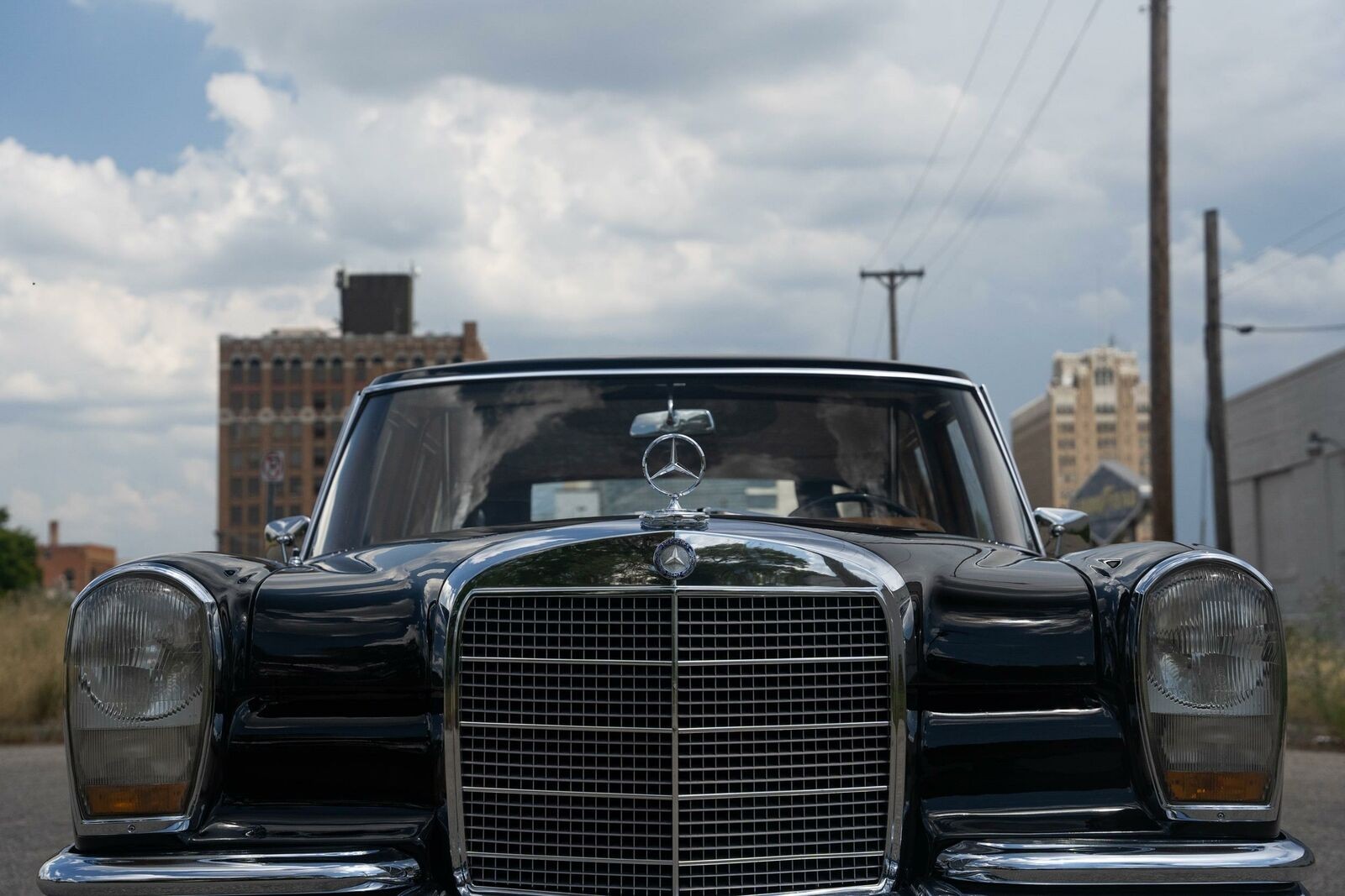 Really Comrades, Not One Of You Is Interested In A $285,000 Chinese State Limo?