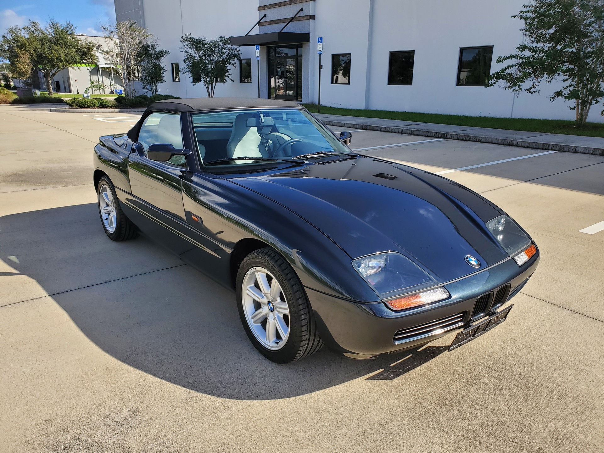 This 2,377 Mile BMW Z1 Looks Brand New And Is Up For Auction