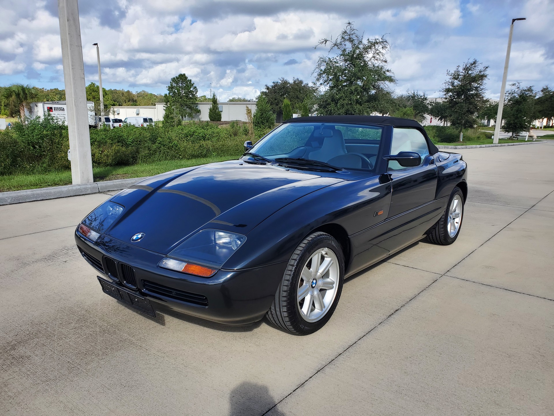 This 2,377 Mile BMW Z1 Looks Brand New And Is Up For Auction