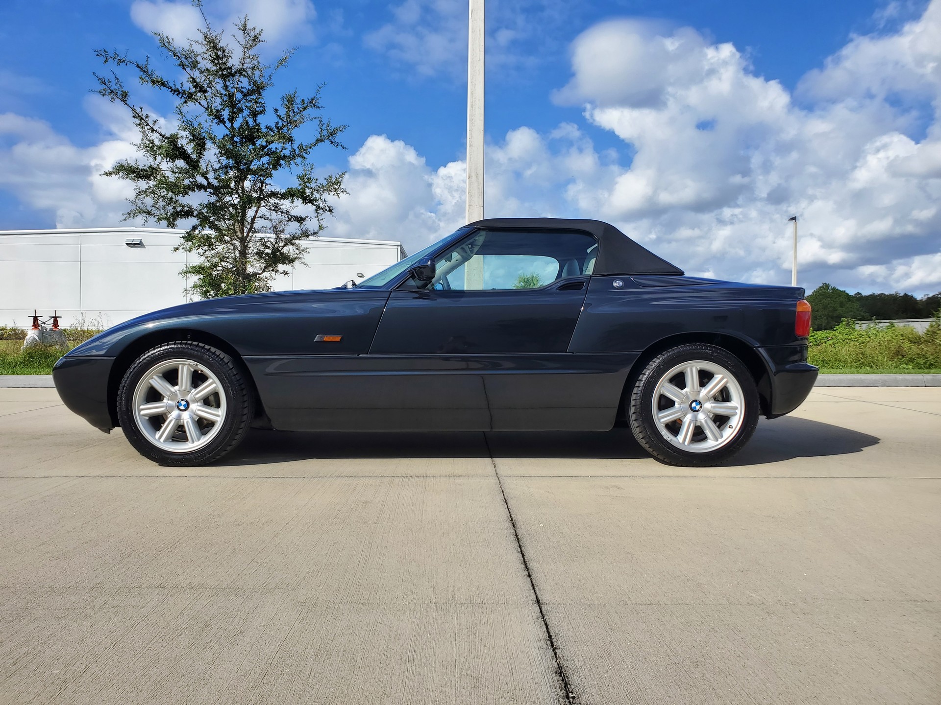 This 2,377 Mile BMW Z1 Looks Brand New And Is Up For Auction
