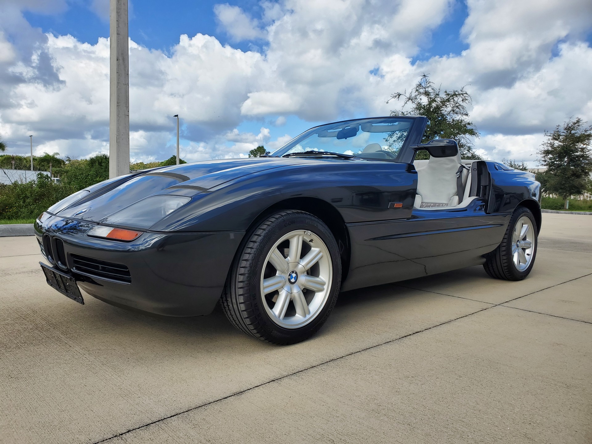 This 2,377 Mile BMW Z1 Looks Brand New And Is Up For Auction