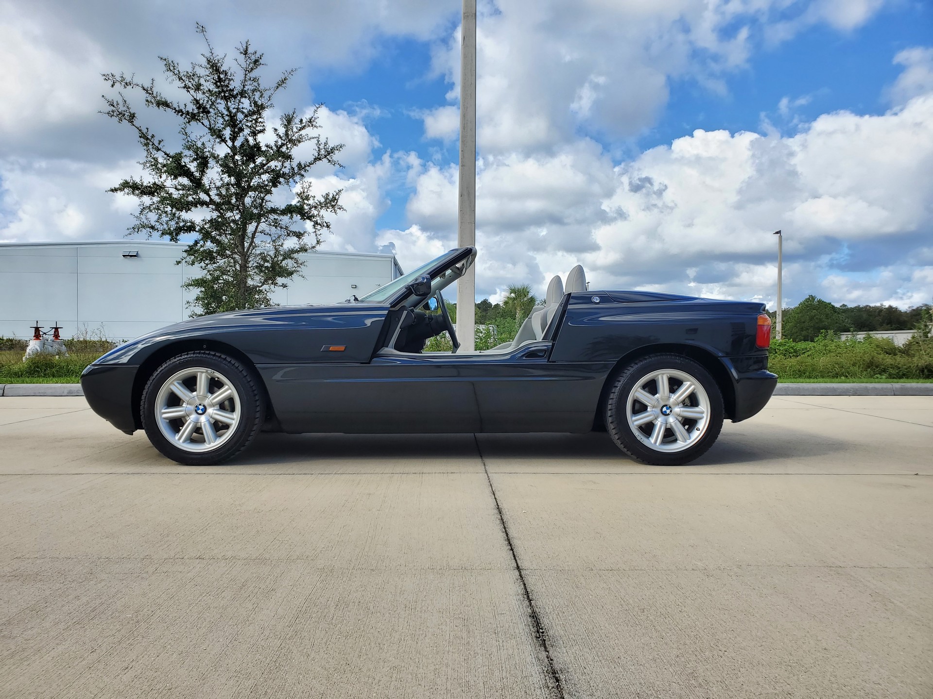 This 2,377 Mile BMW Z1 Looks Brand New And Is Up For Auction