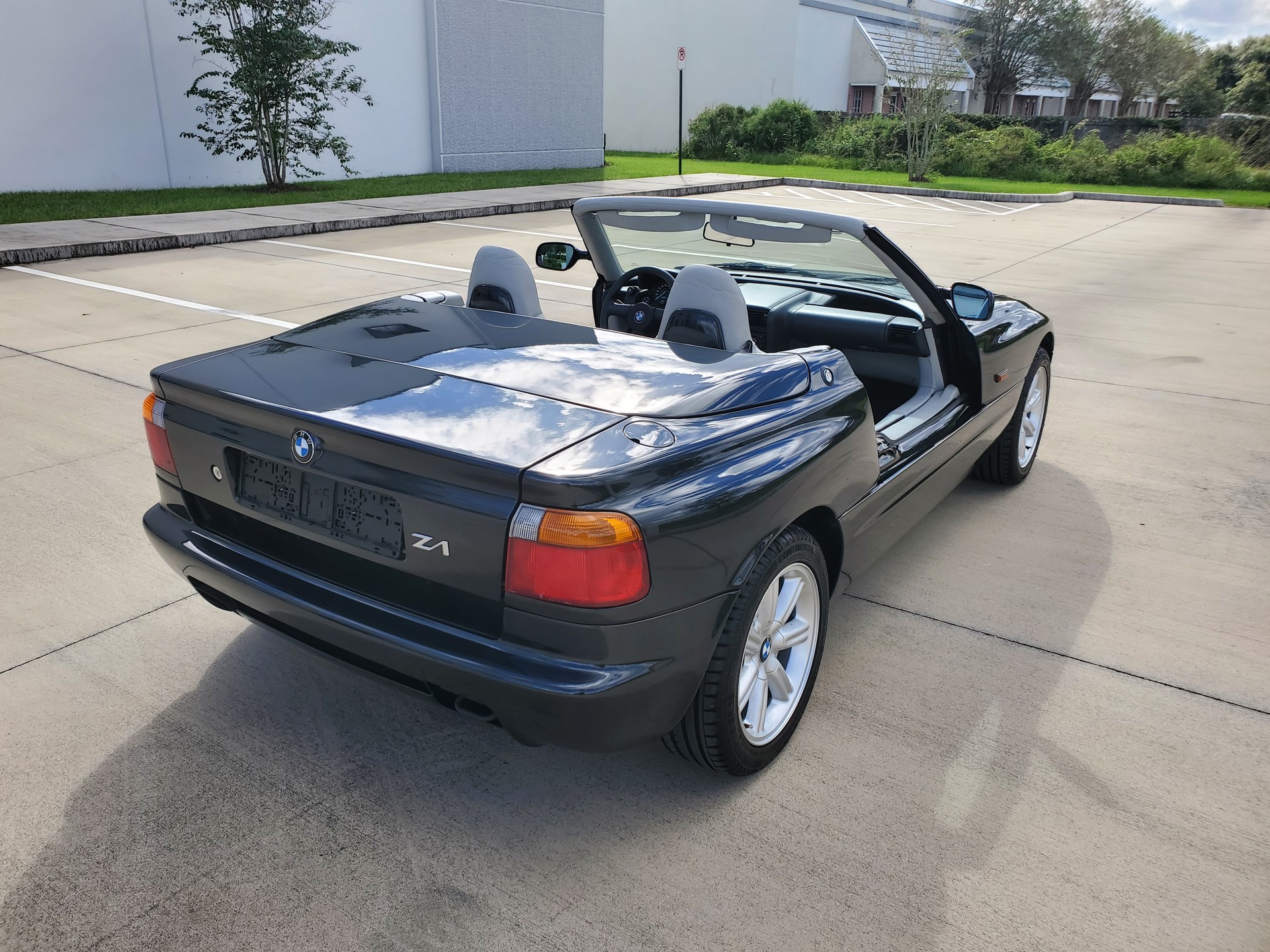 This 2,377 Mile BMW Z1 Looks Brand New And Is Up For Auction