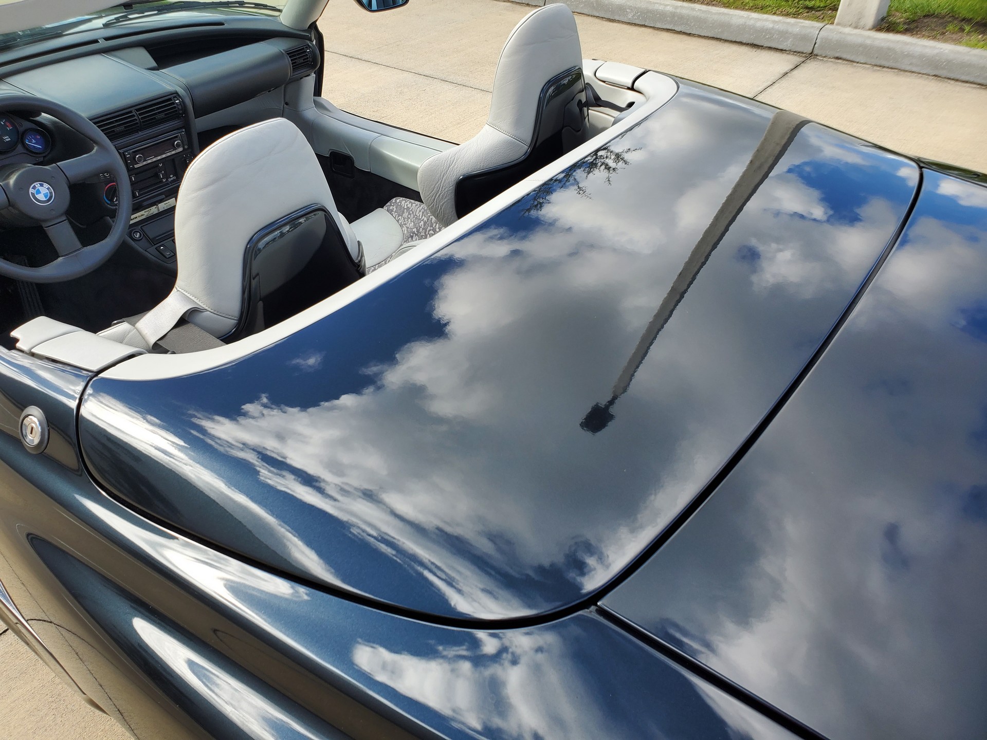 This 2,377 Mile BMW Z1 Looks Brand New And Is Up For Auction