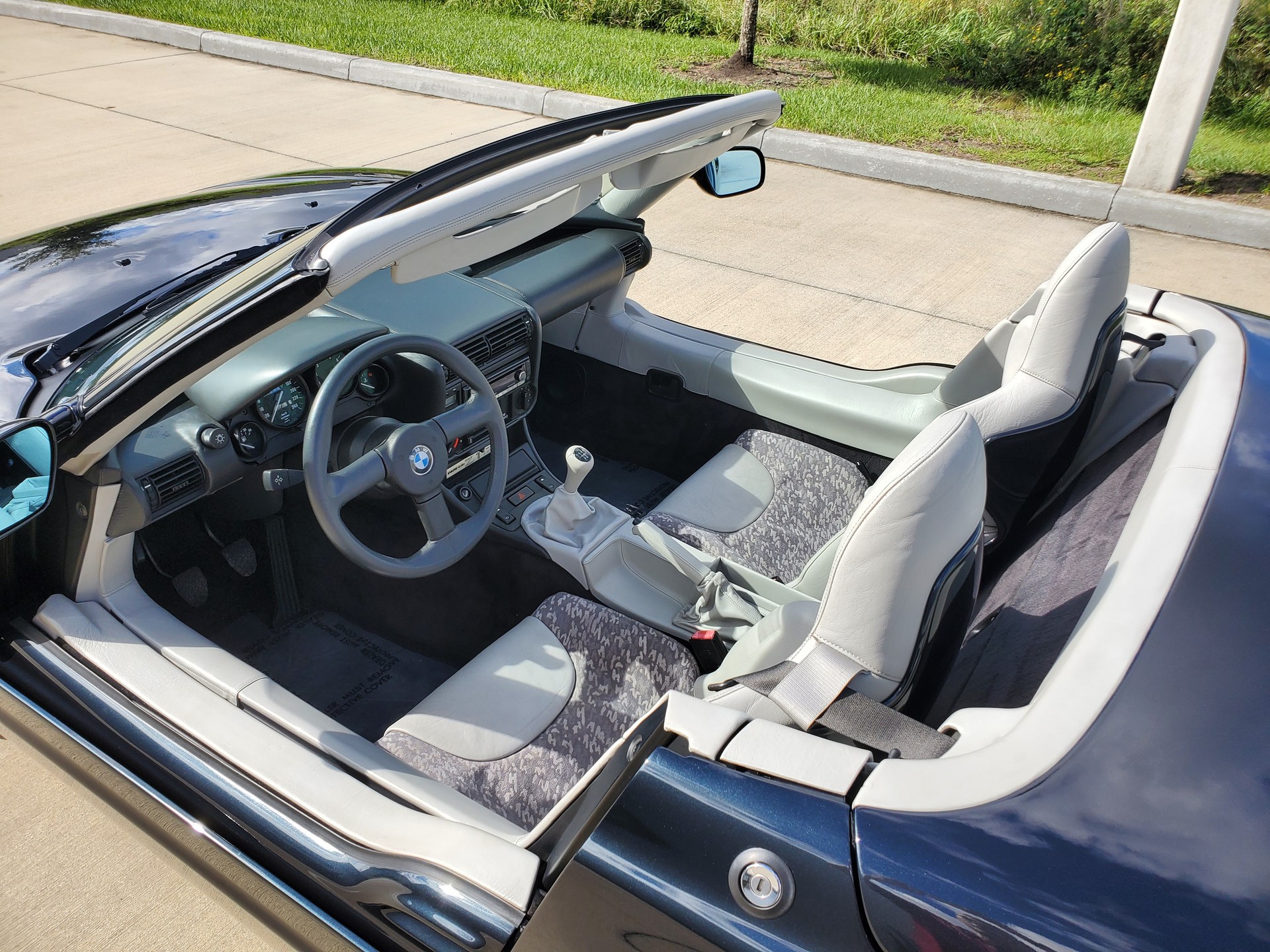 This 2,377 Mile BMW Z1 Looks Brand New And Is Up For Auction