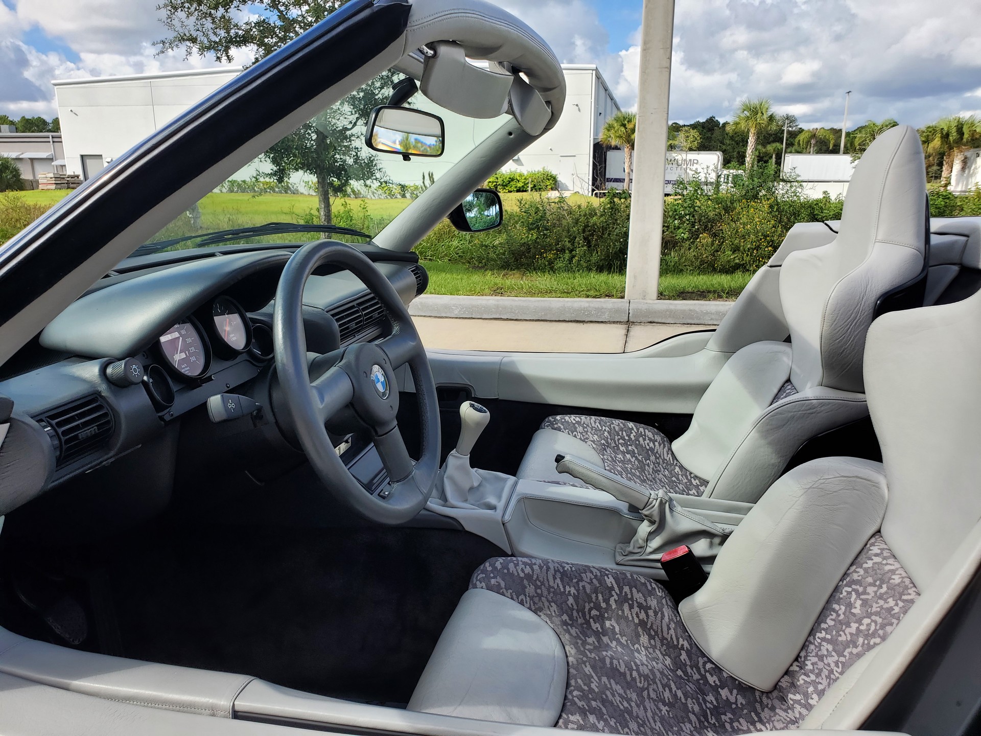 This 2,377 Mile BMW Z1 Looks Brand New And Is Up For Auction