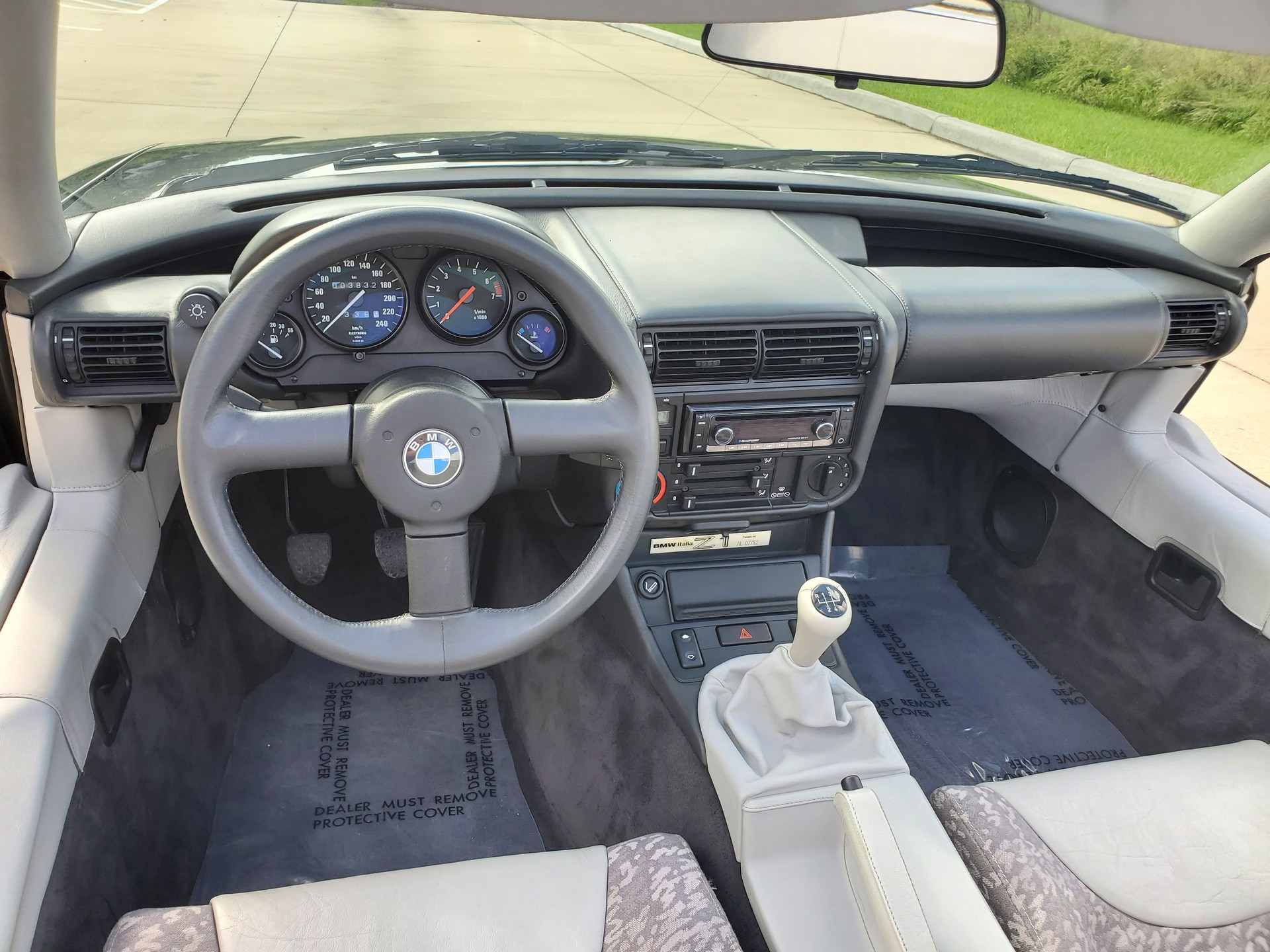 This 2,377 Mile BMW Z1 Looks Brand New And Is Up For Auction
