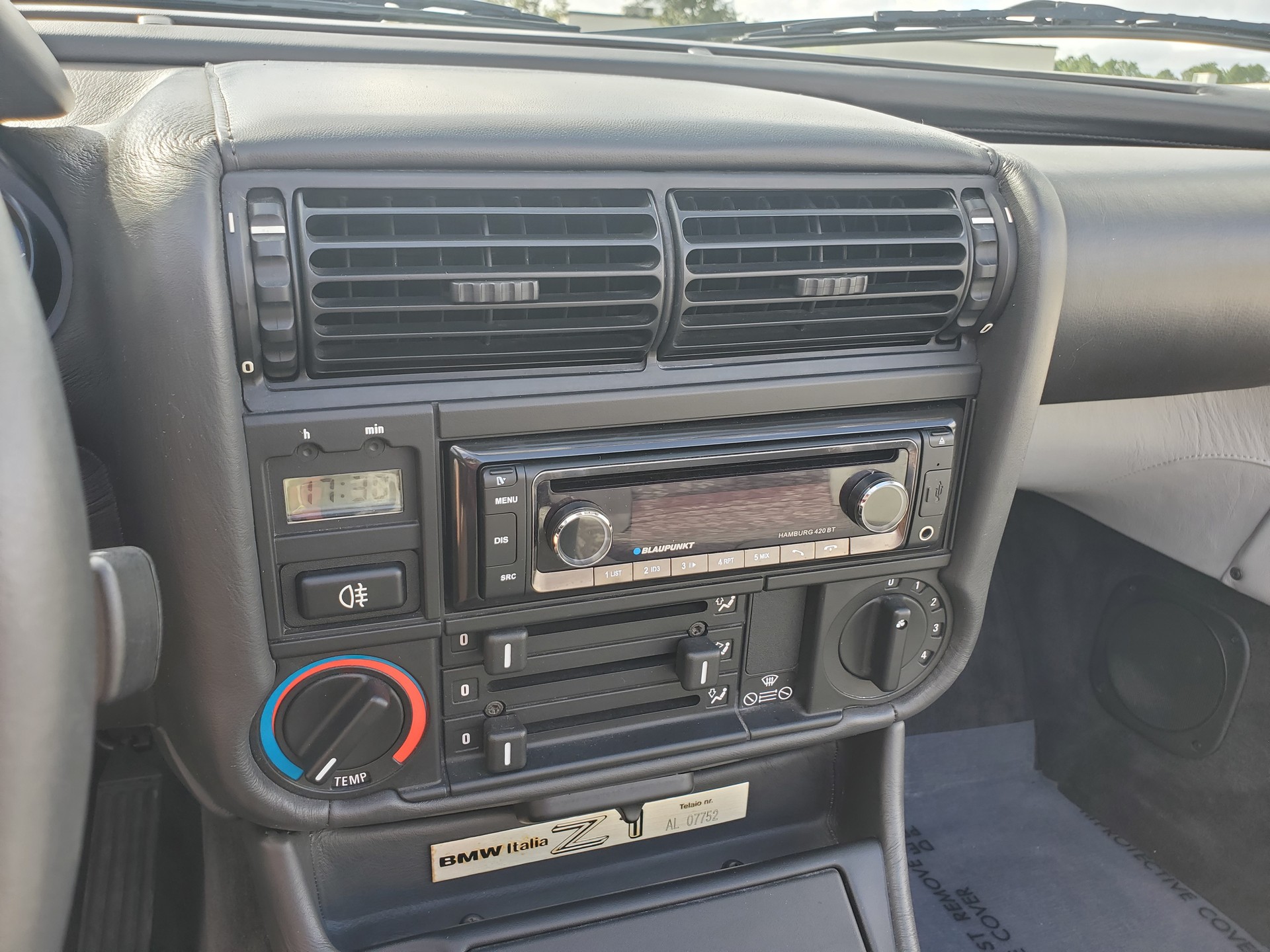 This 2,377 Mile BMW Z1 Looks Brand New And Is Up For Auction