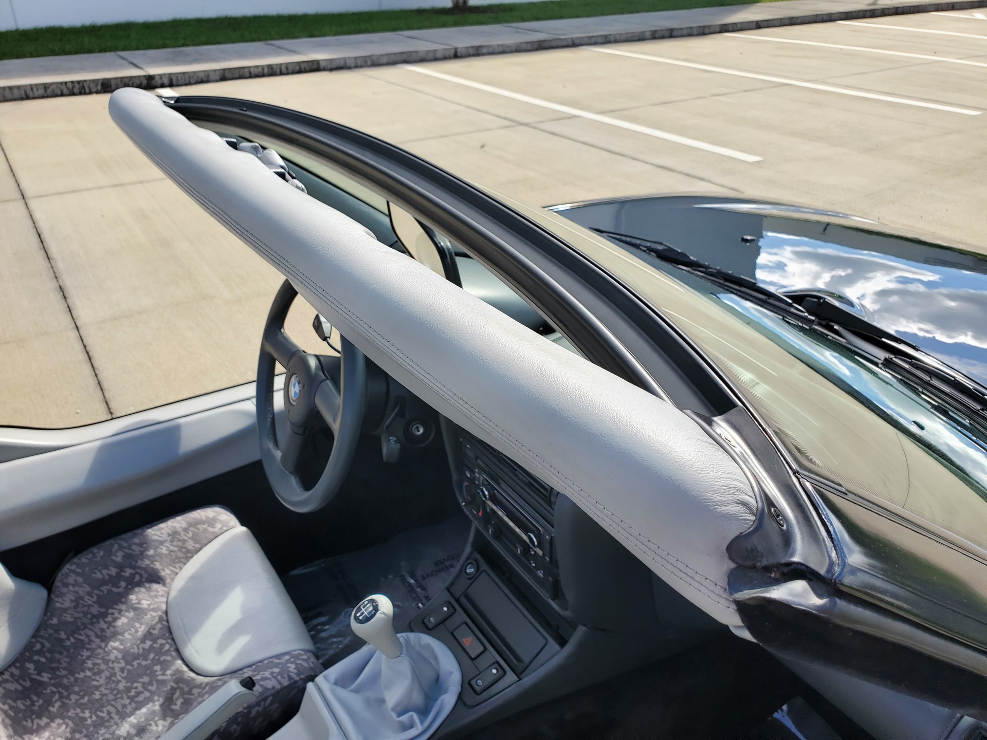 This 2,377 Mile BMW Z1 Looks Brand New And Is Up For Auction