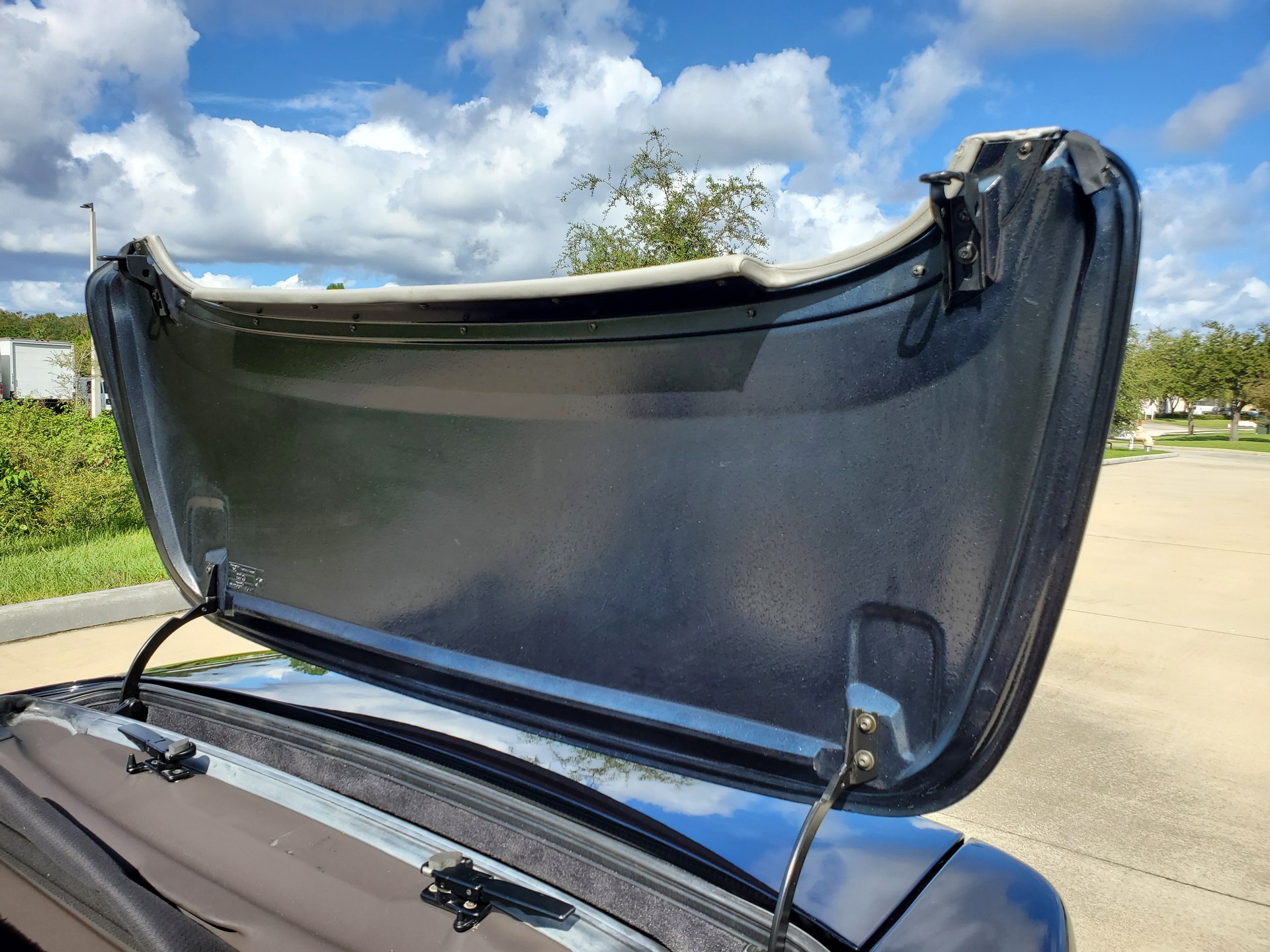 This 2,377 Mile BMW Z1 Looks Brand New And Is Up For Auction