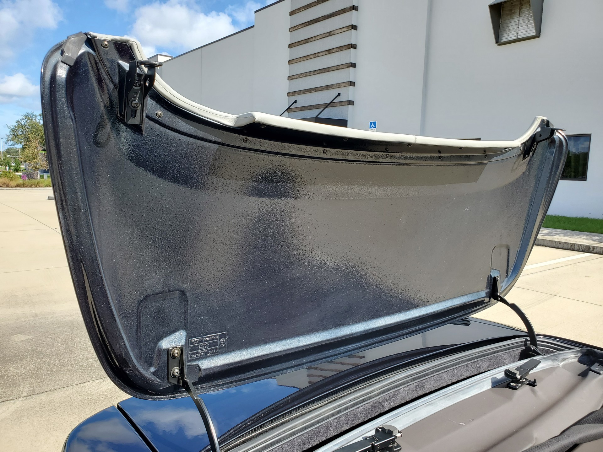 This 2,377 Mile BMW Z1 Looks Brand New And Is Up For Auction