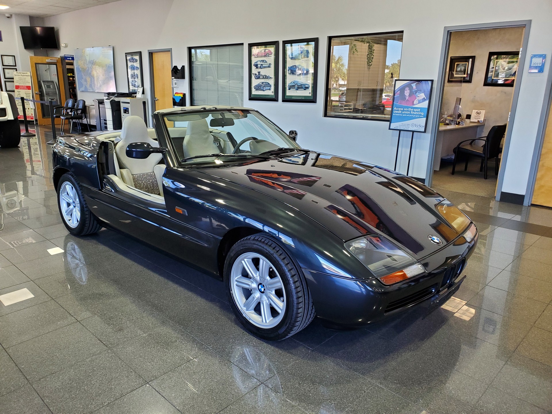 This 2,377 Mile BMW Z1 Looks Brand New And Is Up For Auction