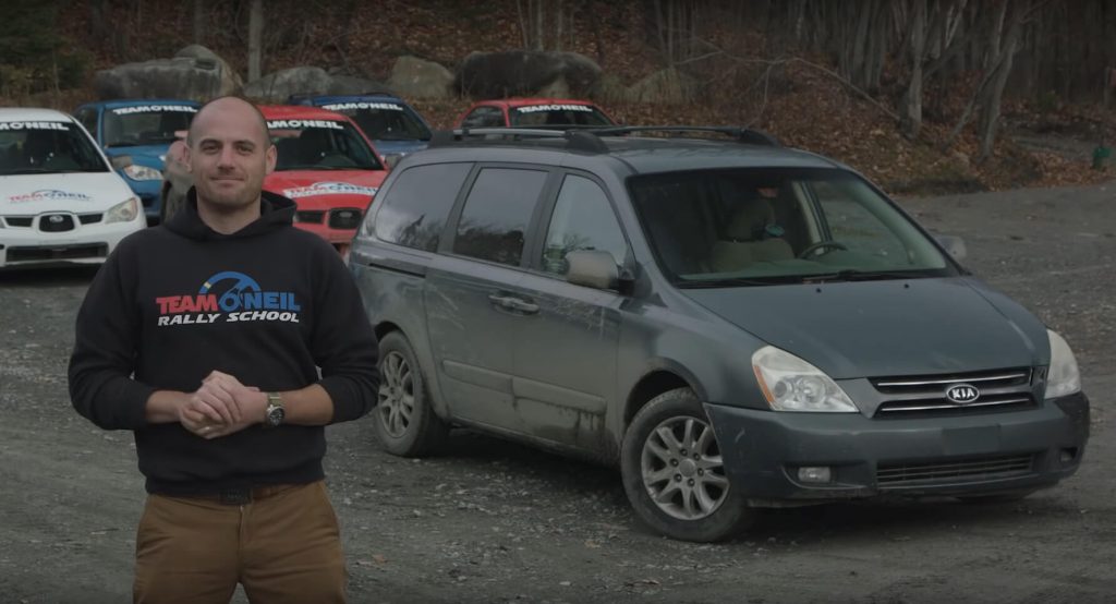 Driving A Run Down 2005 Kia Sedona Minivan On A Rally Stage Is Way More Exciting Than It Sounds