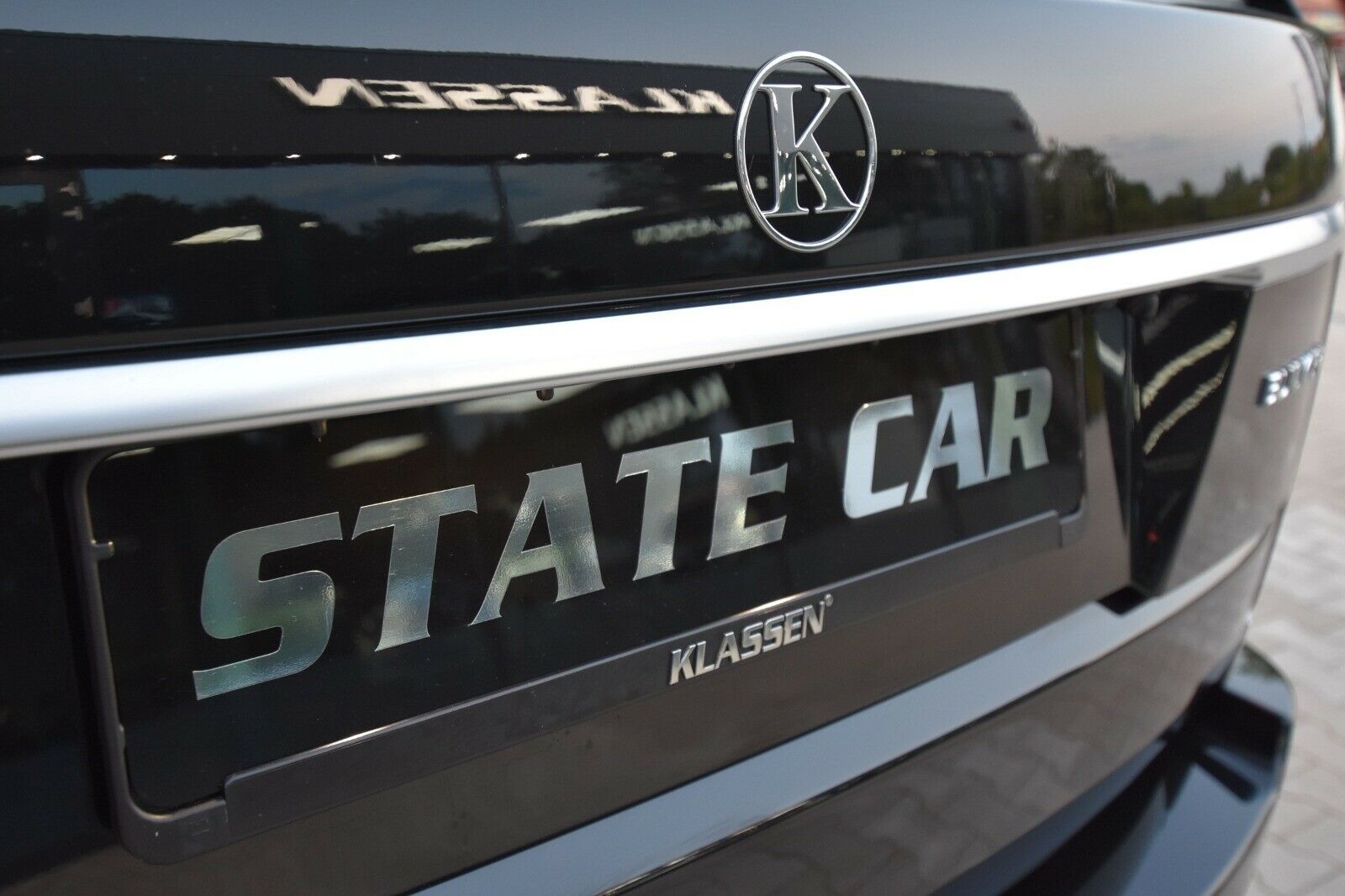 An Armored 2020 Range Rover SVAutobiography Limo Is One Way To Blow $1.3 Million