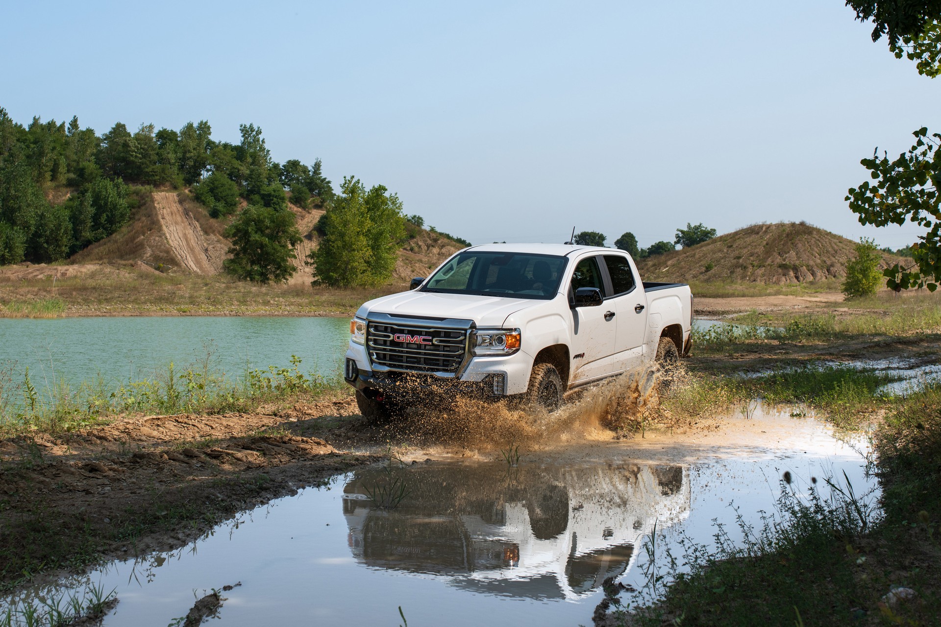 2021 GMC Canyon AT4 Off-Road Performance Edition Debuts With Extra Protection And Improved Capability