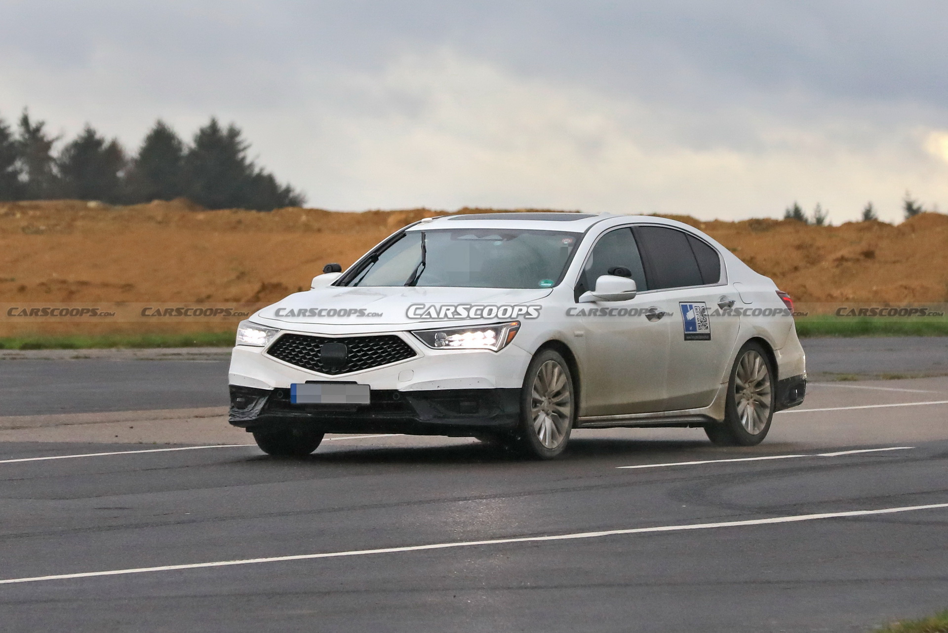 2021 Honda Legend Facelift Caught Testing Its Level 3 Driver-Assistance System