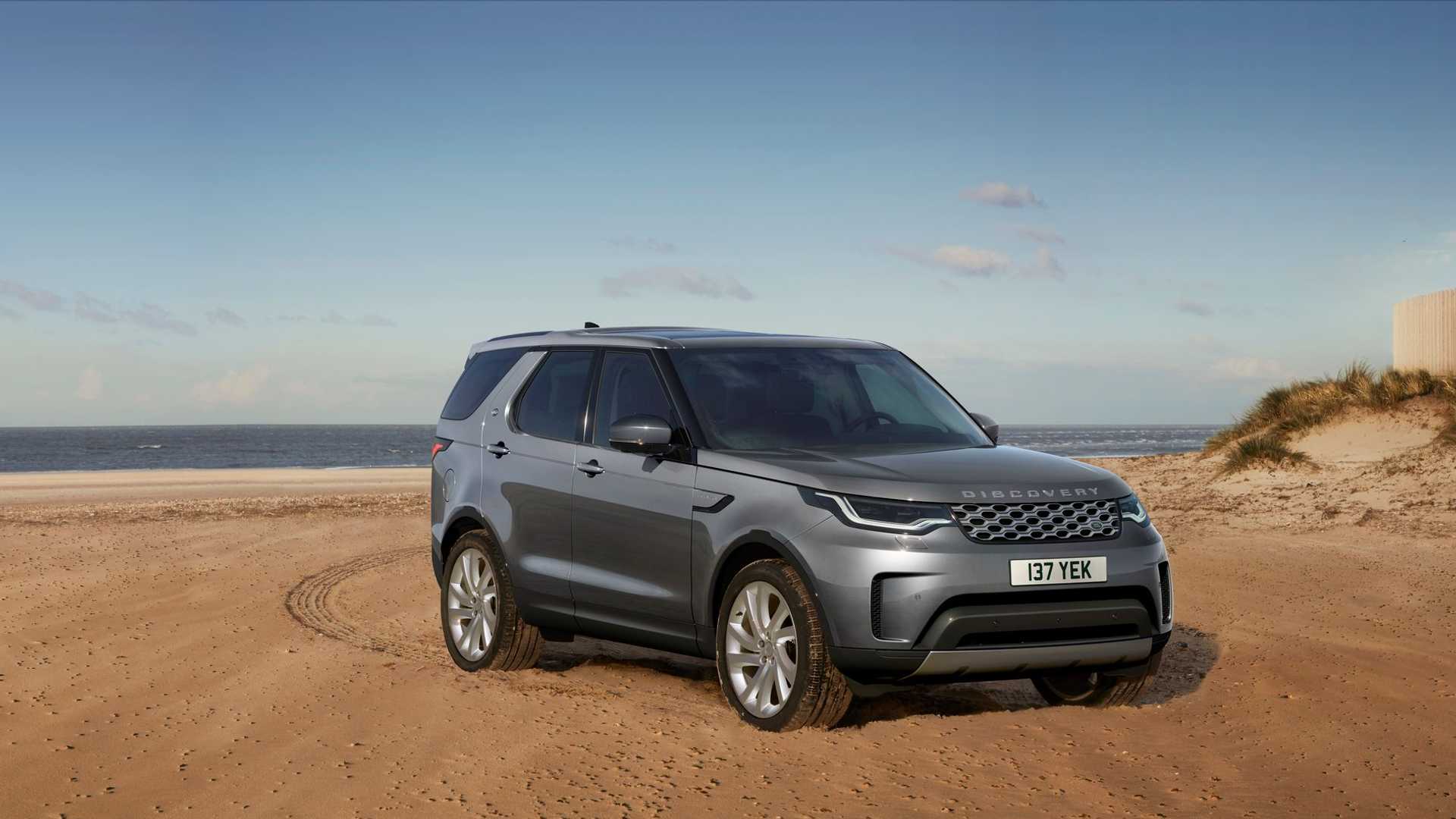 2021 Land Rover Discovery Bows With New Engines, Updated Looks Inside And Out