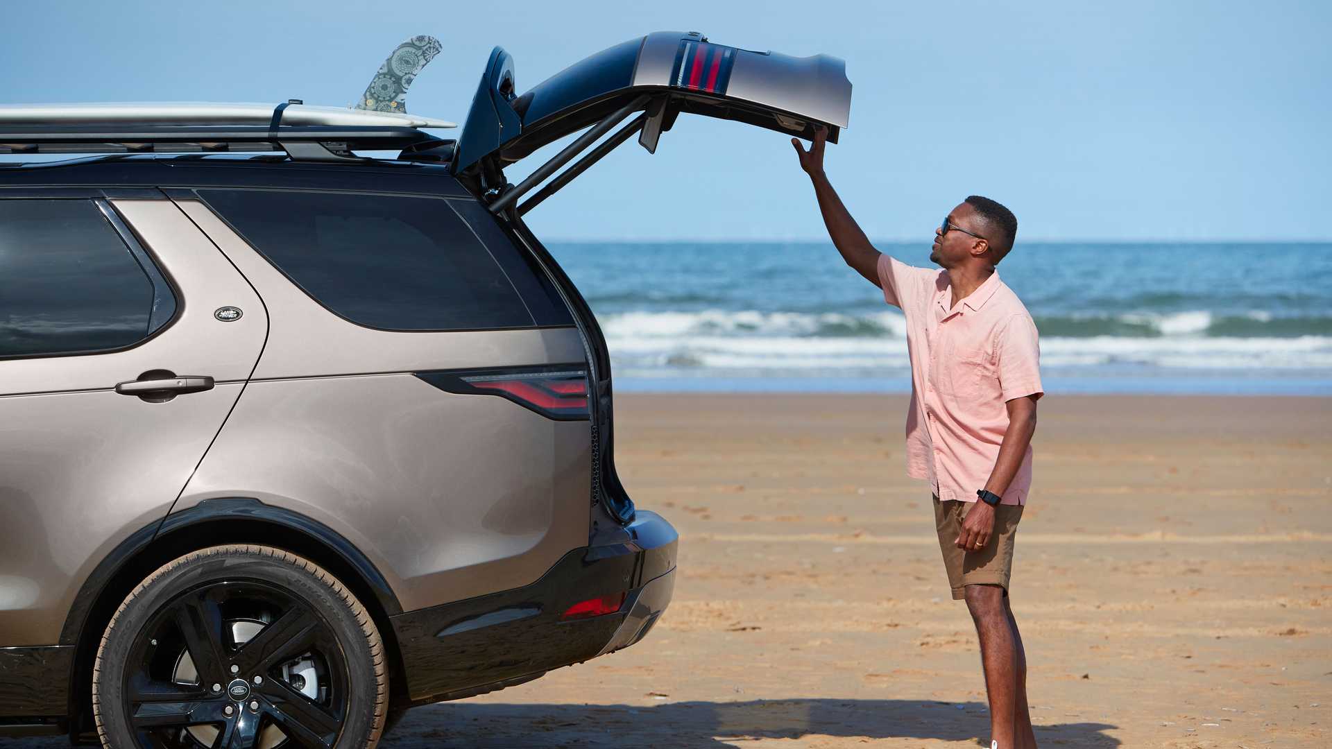 2021 Land Rover Discovery Bows With New Engines, Updated Looks Inside And Out