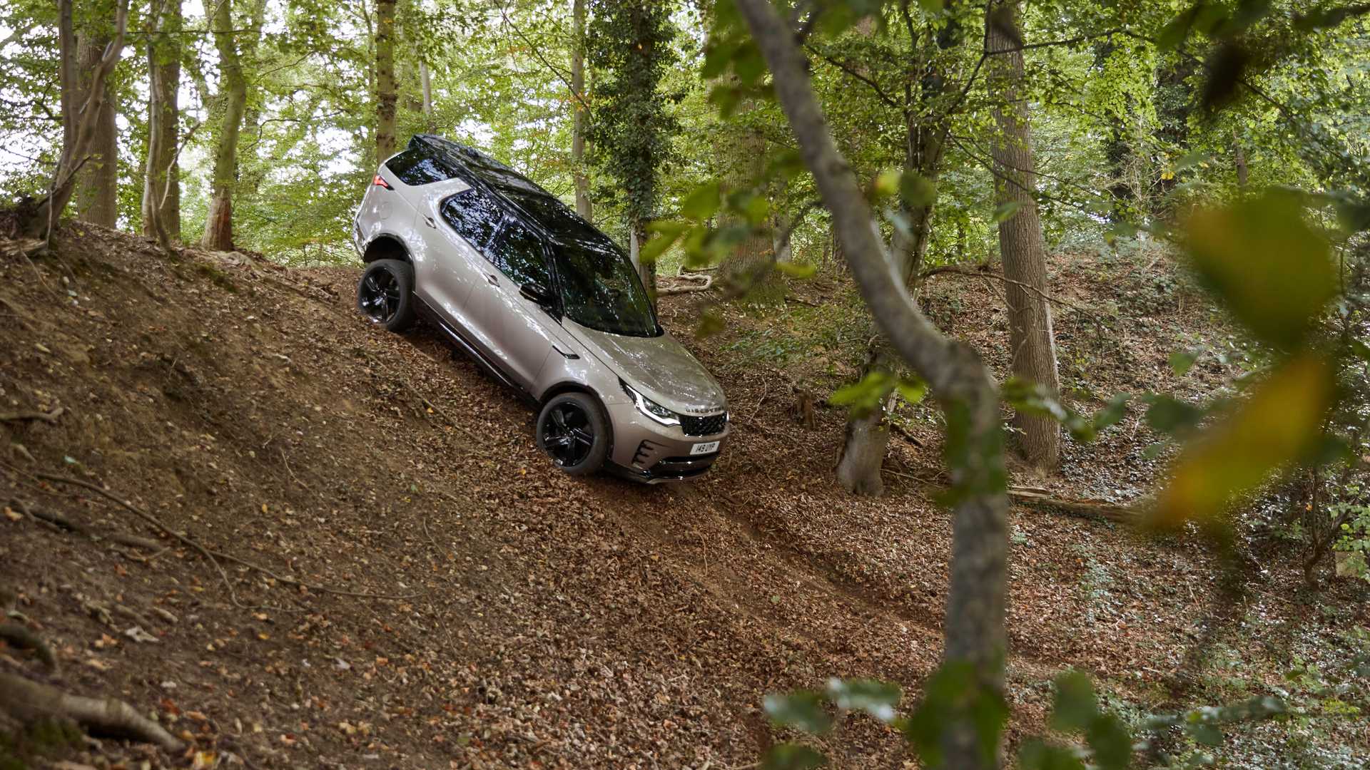 2021 Land Rover Discovery Bows With New Engines, Updated Looks Inside And Out