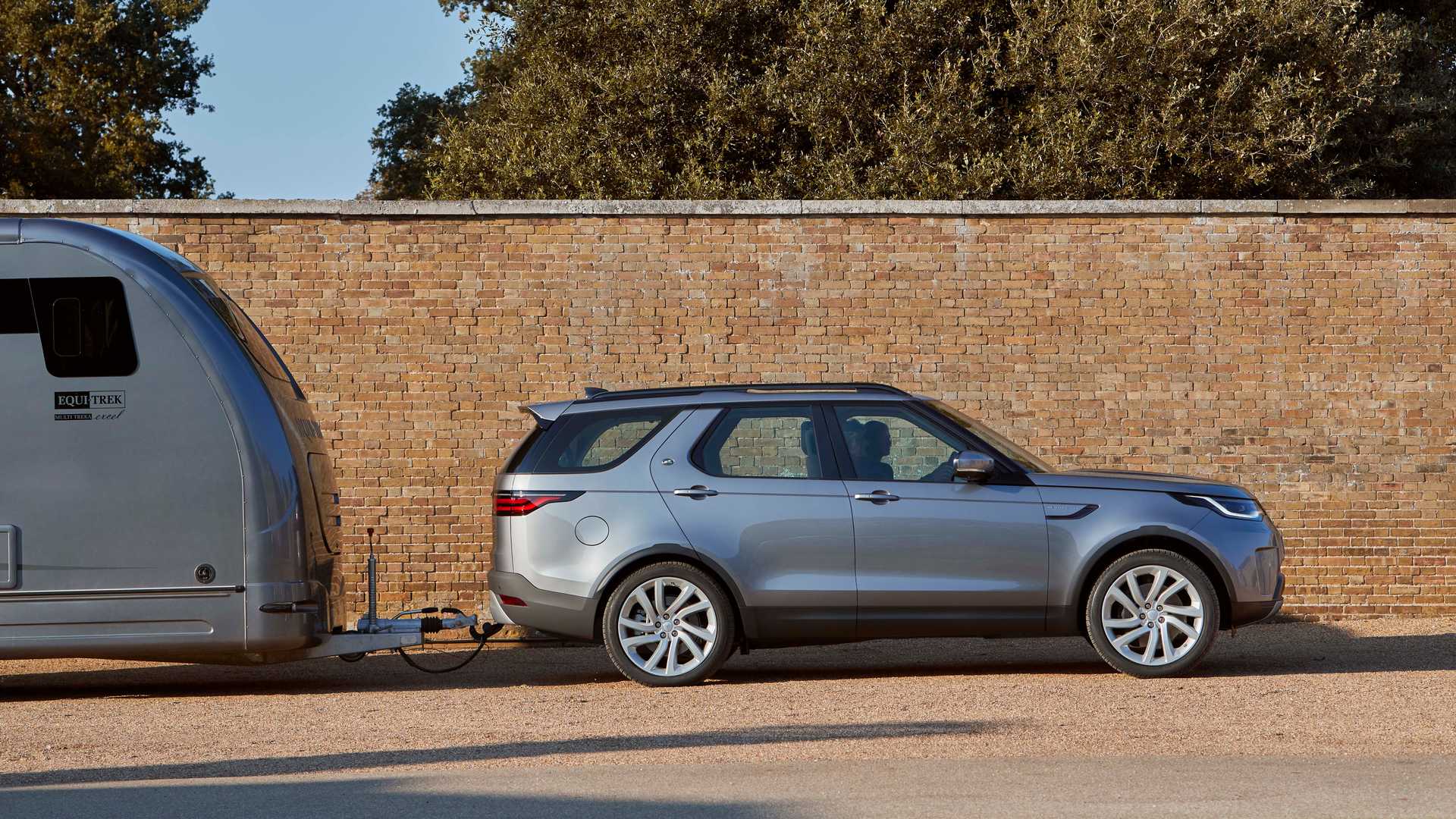2021 Land Rover Discovery Bows With New Engines, Updated Looks Inside And Out