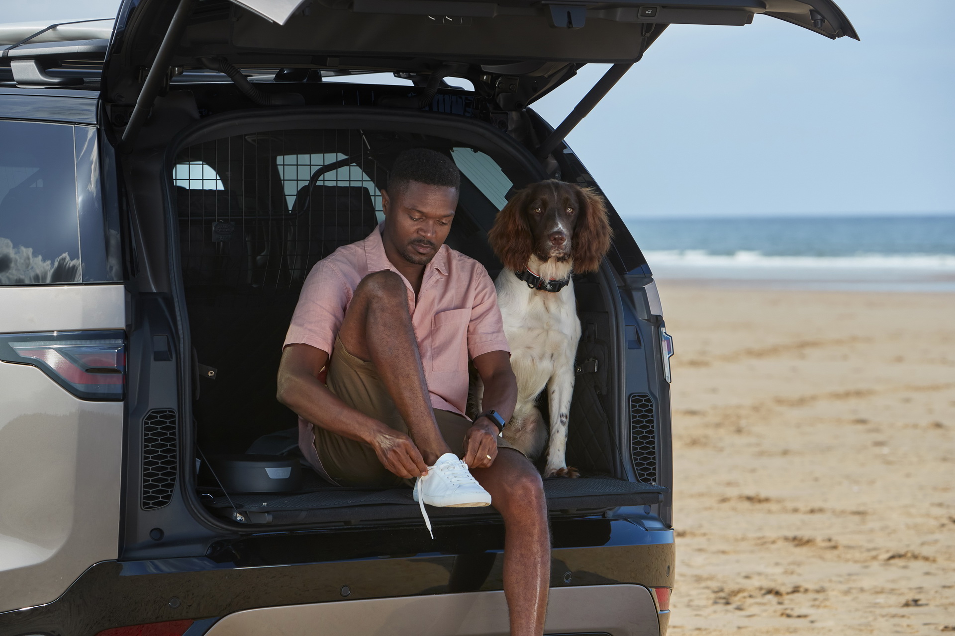 Europe’s 2021 Land Rover Discovery Adopts Mild Hybrid Six-Cylinder Engines, Modern Cabin Tech