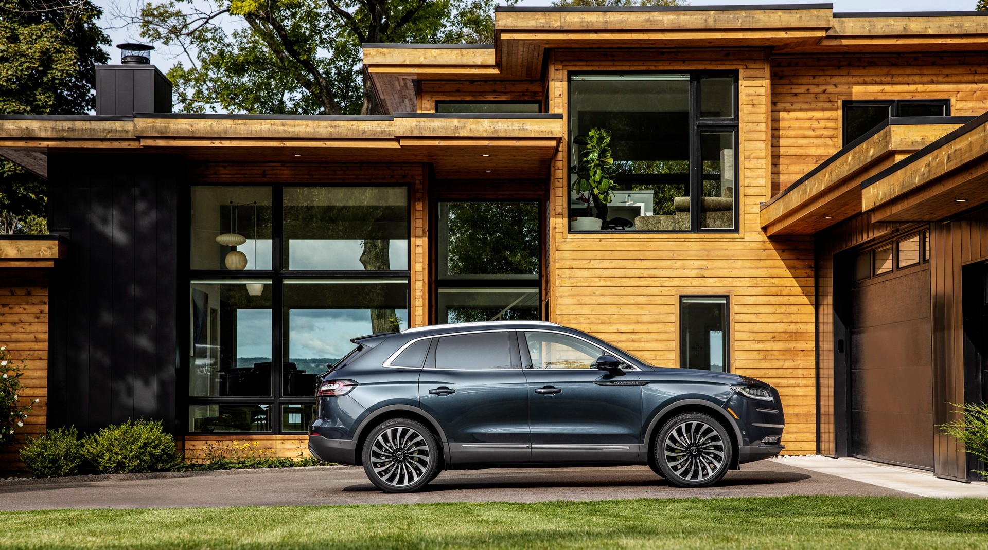 2021 Lincoln Nautilus Debuts With Luxurious Aviator-Inspired Interior