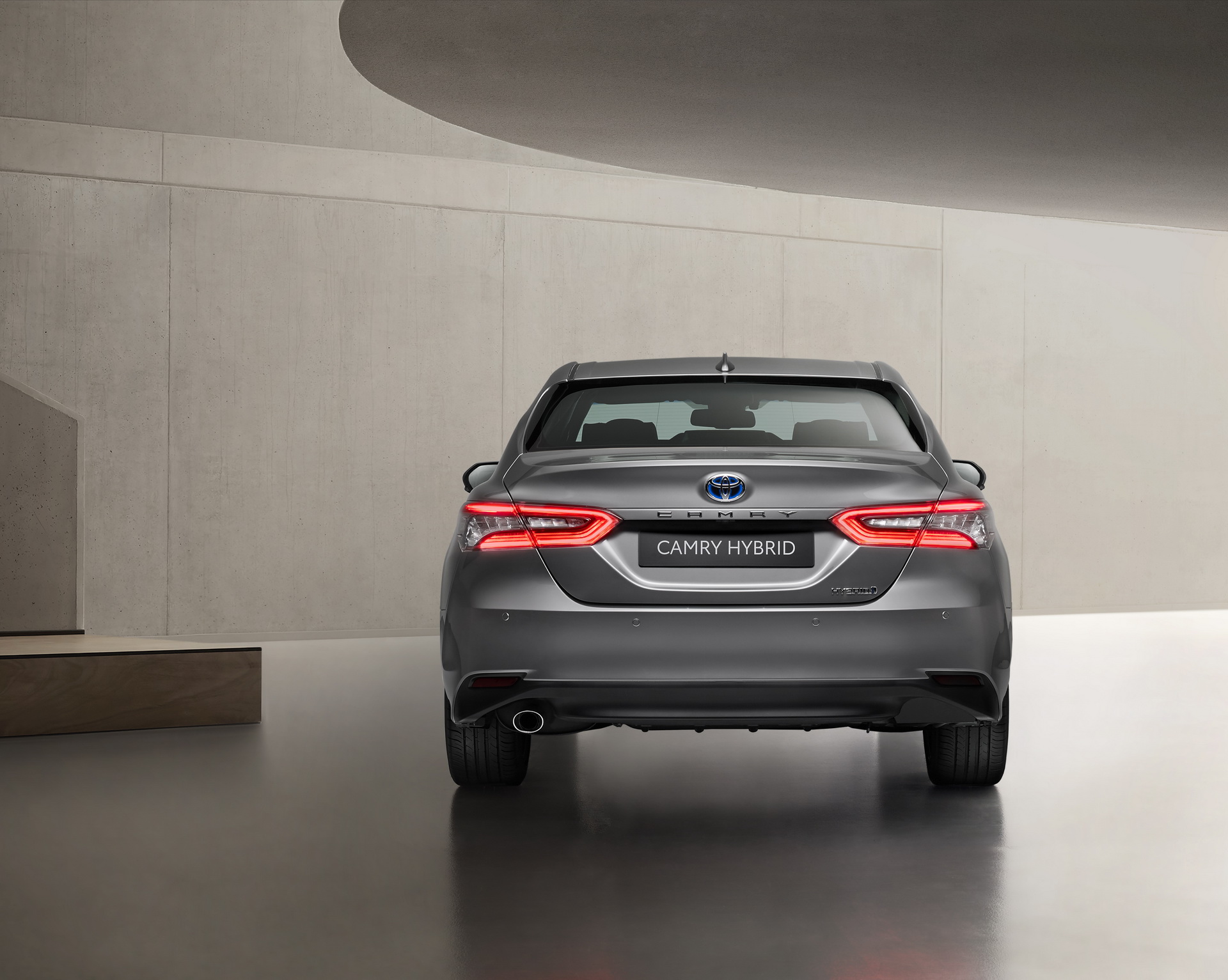 Europe’s 2021 Toyota Camry Hybrid Receives Restyled Front End And New Infotainment