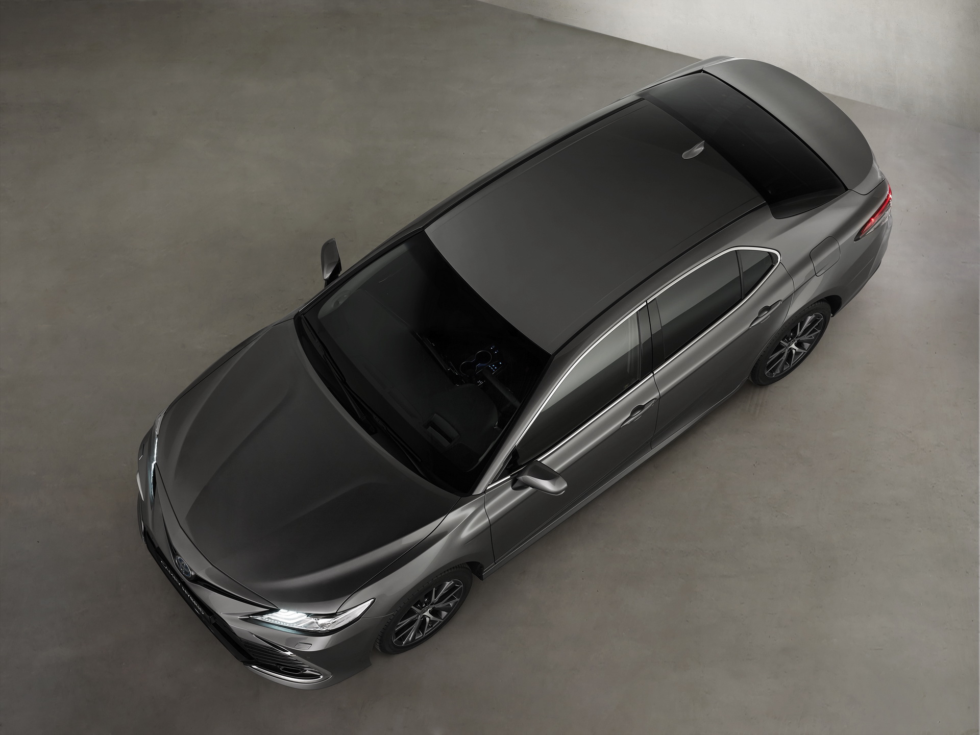 Europe’s 2021 Toyota Camry Hybrid Receives Restyled Front End And New Infotainment