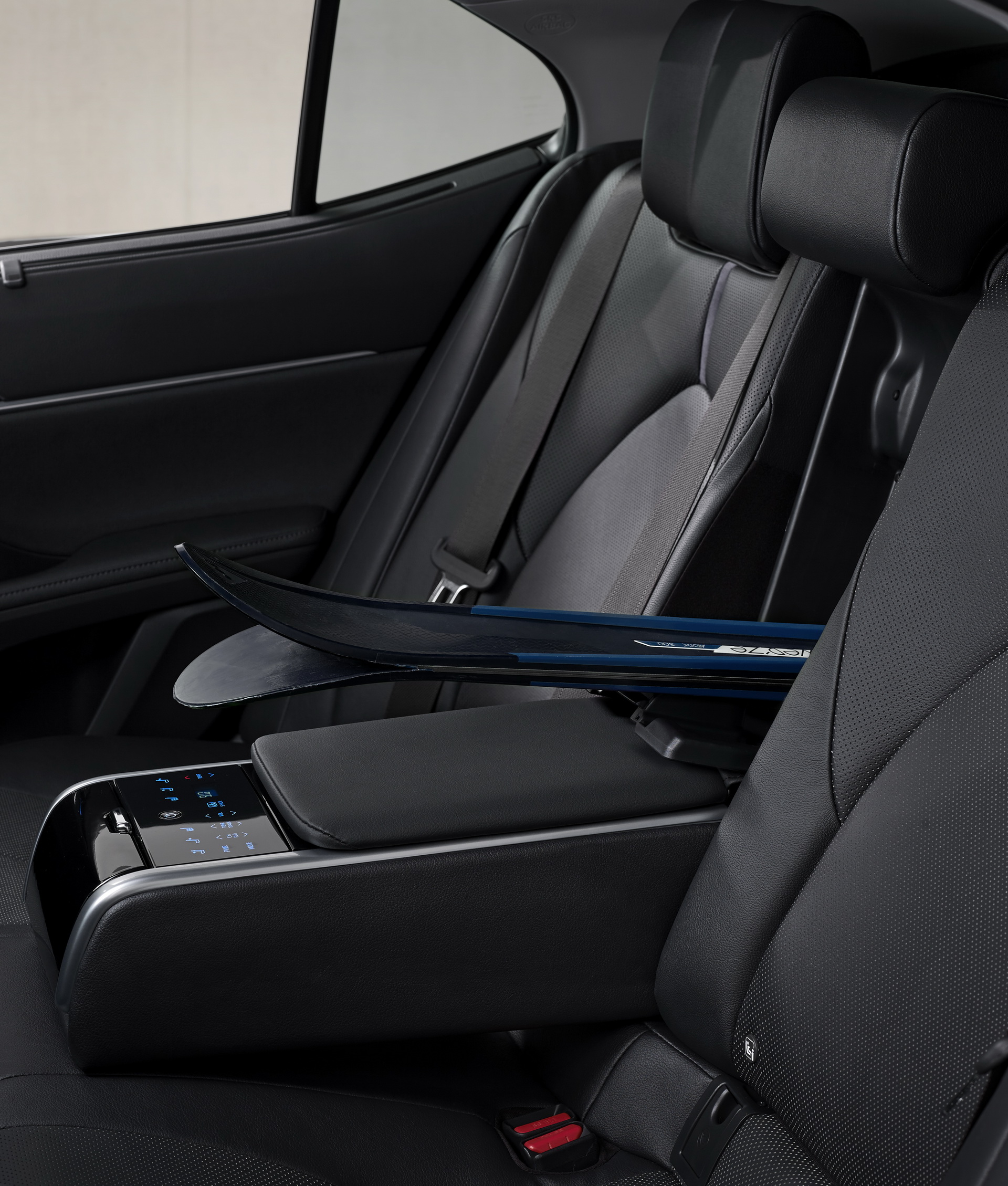 Europe’s 2021 Toyota Camry Hybrid Receives Restyled Front End And New Infotainment