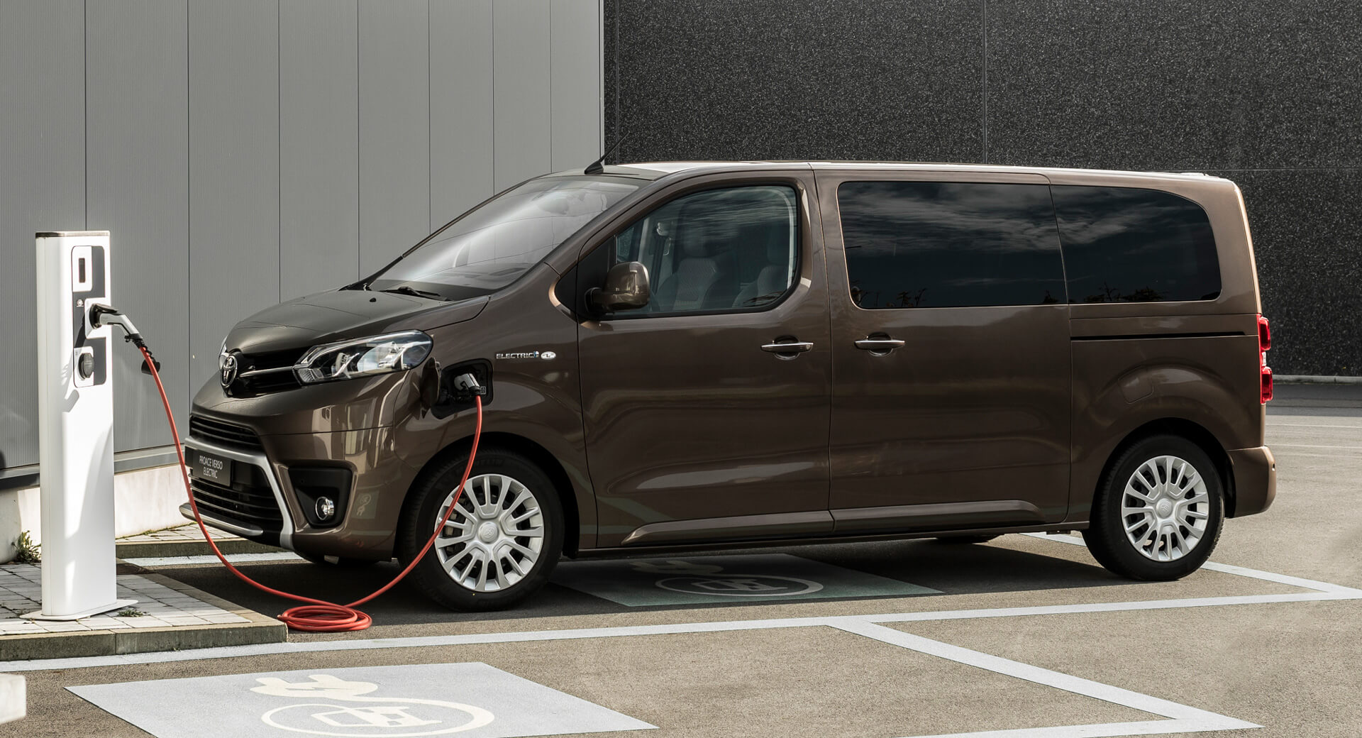 2021 Toyota Proace Verso Joins The Electric Crowd With 330Km/205Mi