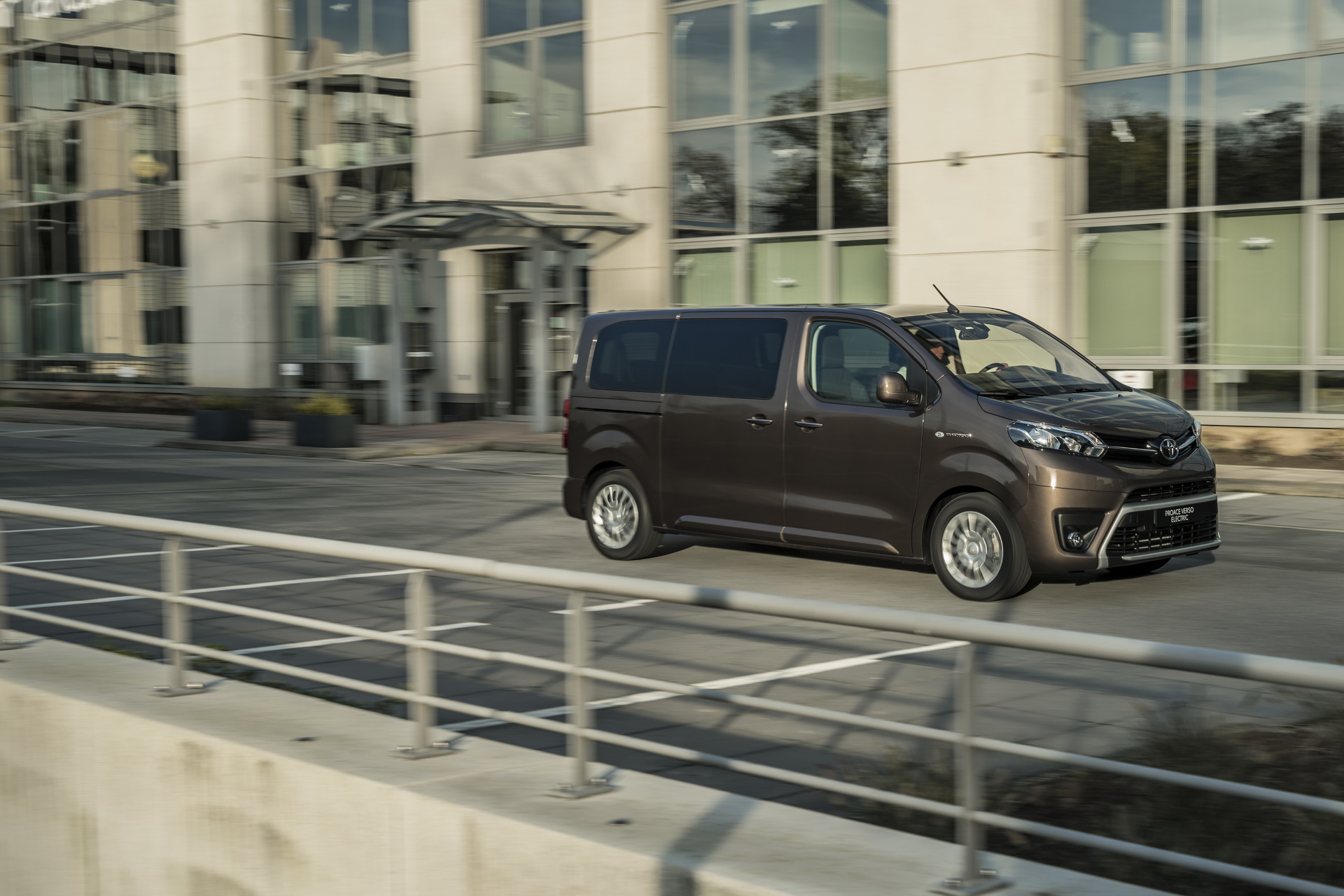 2021 Toyota Proace Verso Joins The Electric Crowd With 330Km/205Mi Range
