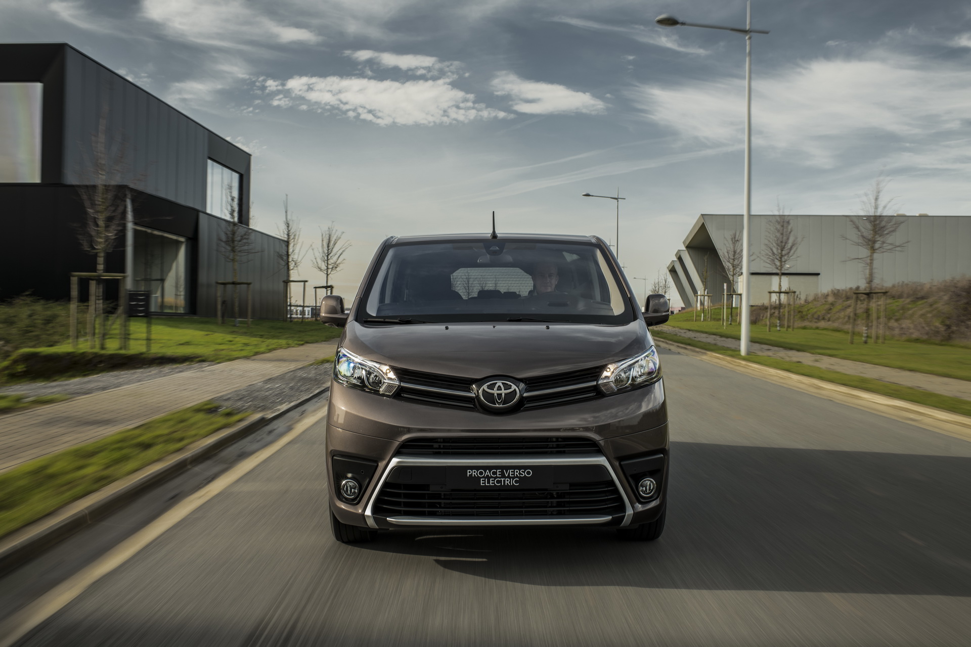 2021 Toyota Proace Verso Joins The Electric Crowd With 330Km/205Mi Range