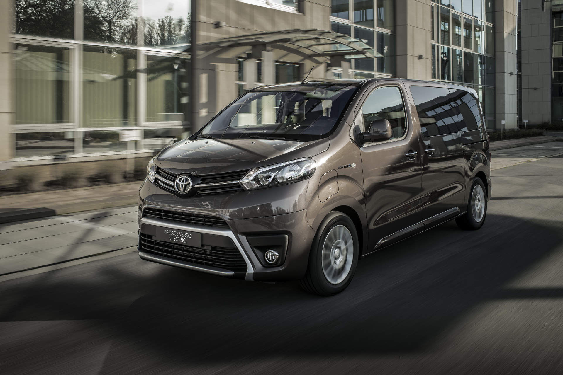2021 Toyota Proace Verso Joins The Electric Crowd With 330Km/205Mi Range
