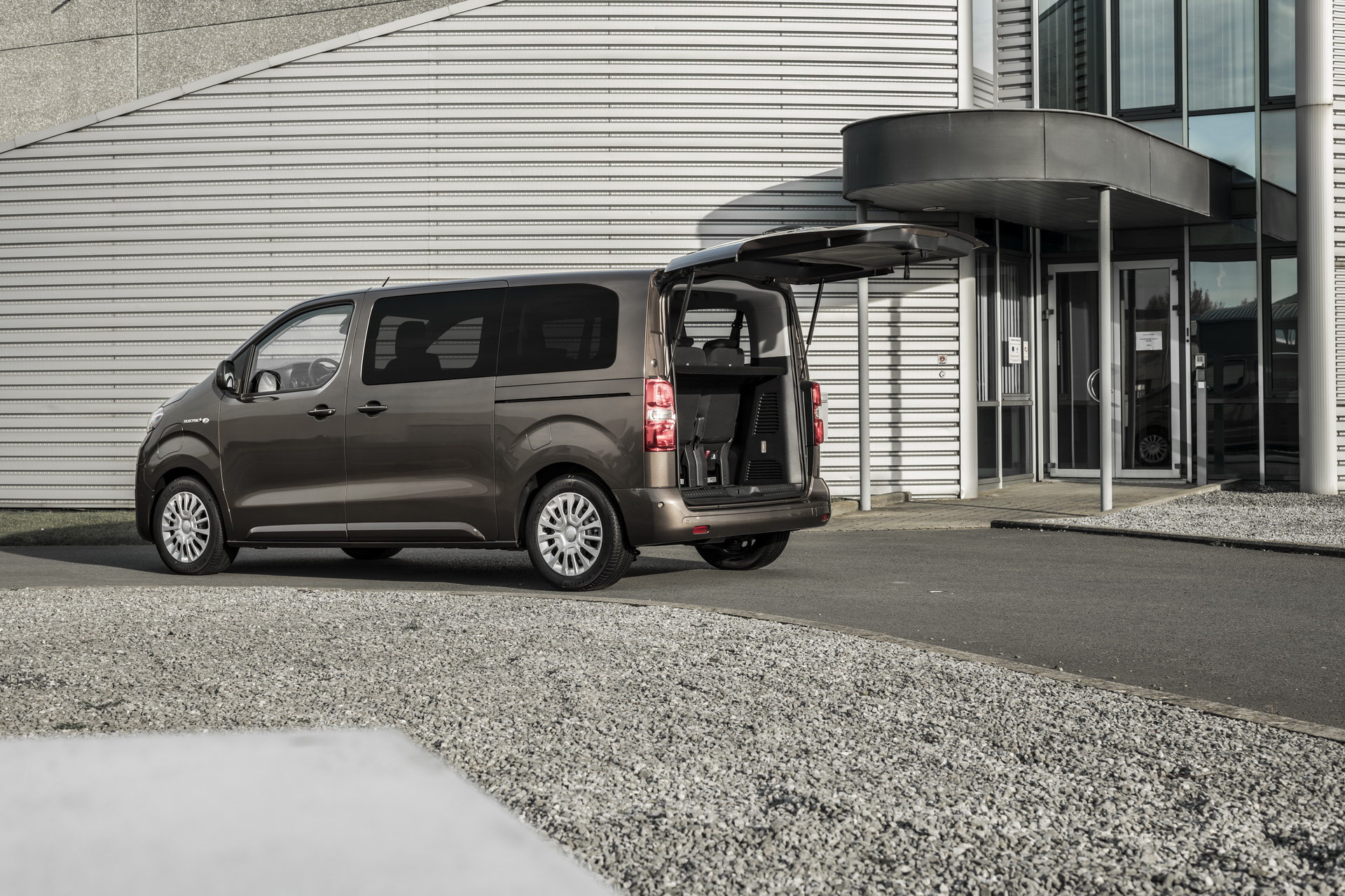 2021 Toyota Proace Verso Joins The Electric Crowd With 330Km/205Mi Range