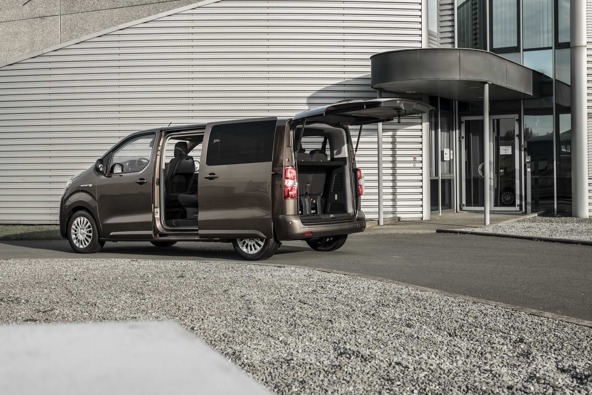 2021 Toyota Proace Verso Joins The Electric Crowd With 330Km/205Mi Range