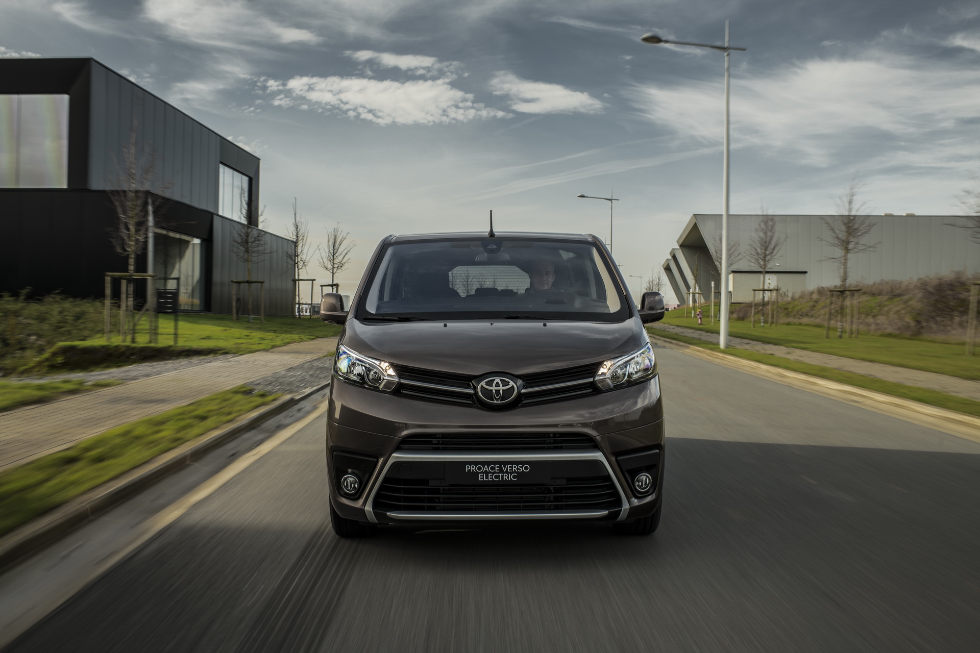 2021 Toyota Proace Verso Joins The Electric Crowd With 330Km/205Mi Range
