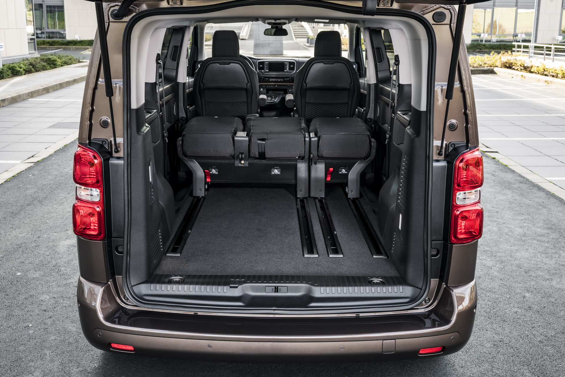 2021 Toyota Proace Verso Joins The Electric Crowd With 330Km/205Mi Range