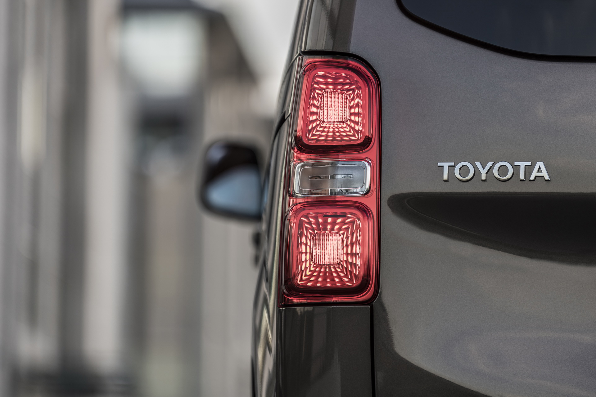 2021 Toyota Proace Verso Joins The Electric Crowd With 330Km/205Mi Range