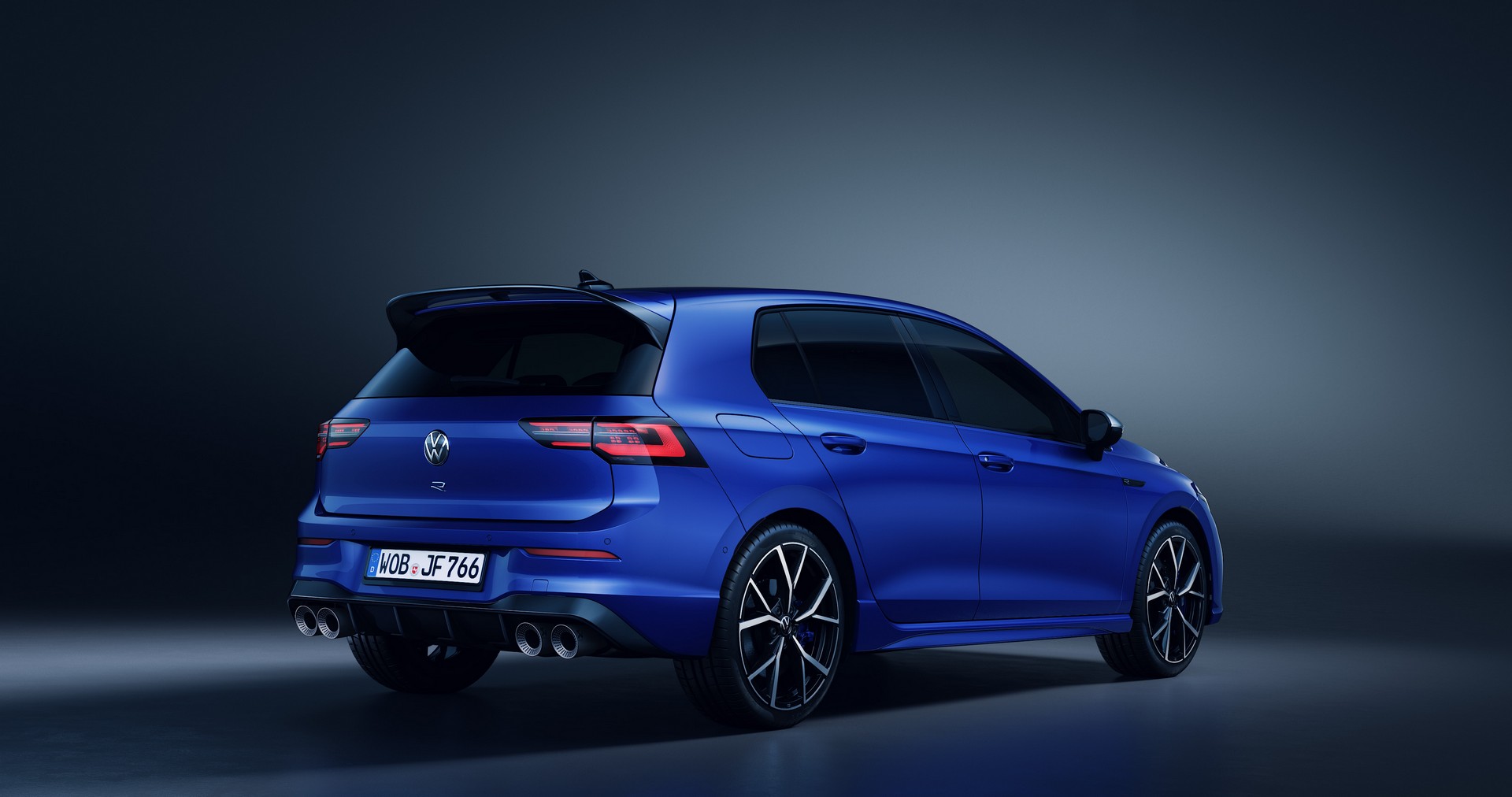 22 Vw Golf R Debuts With 315 Hp Torque Vectoring Awd A Manual Gearbox And Drift Mode Carscoops