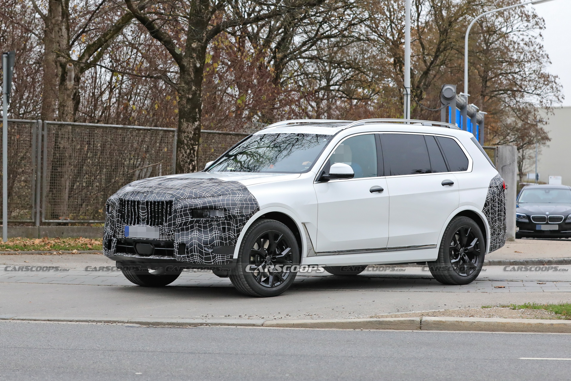 2022 BMW X7 Facelift Prototype Shows Hints Of Brand’s New Controversial Facial Design Direction
