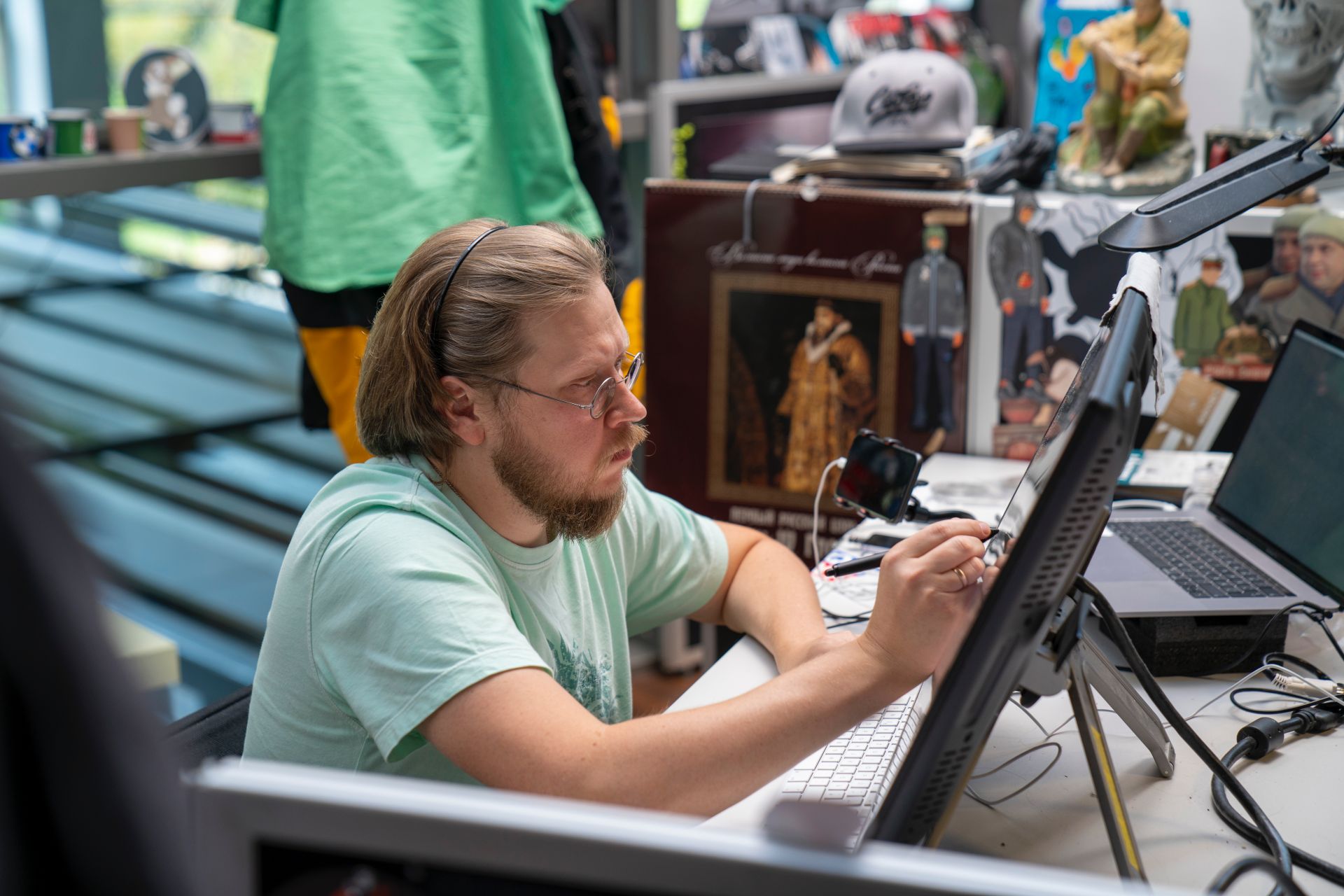 BMW Motorrad Definition CE 04 Is Probably The Coolest Electric Scooter Yet