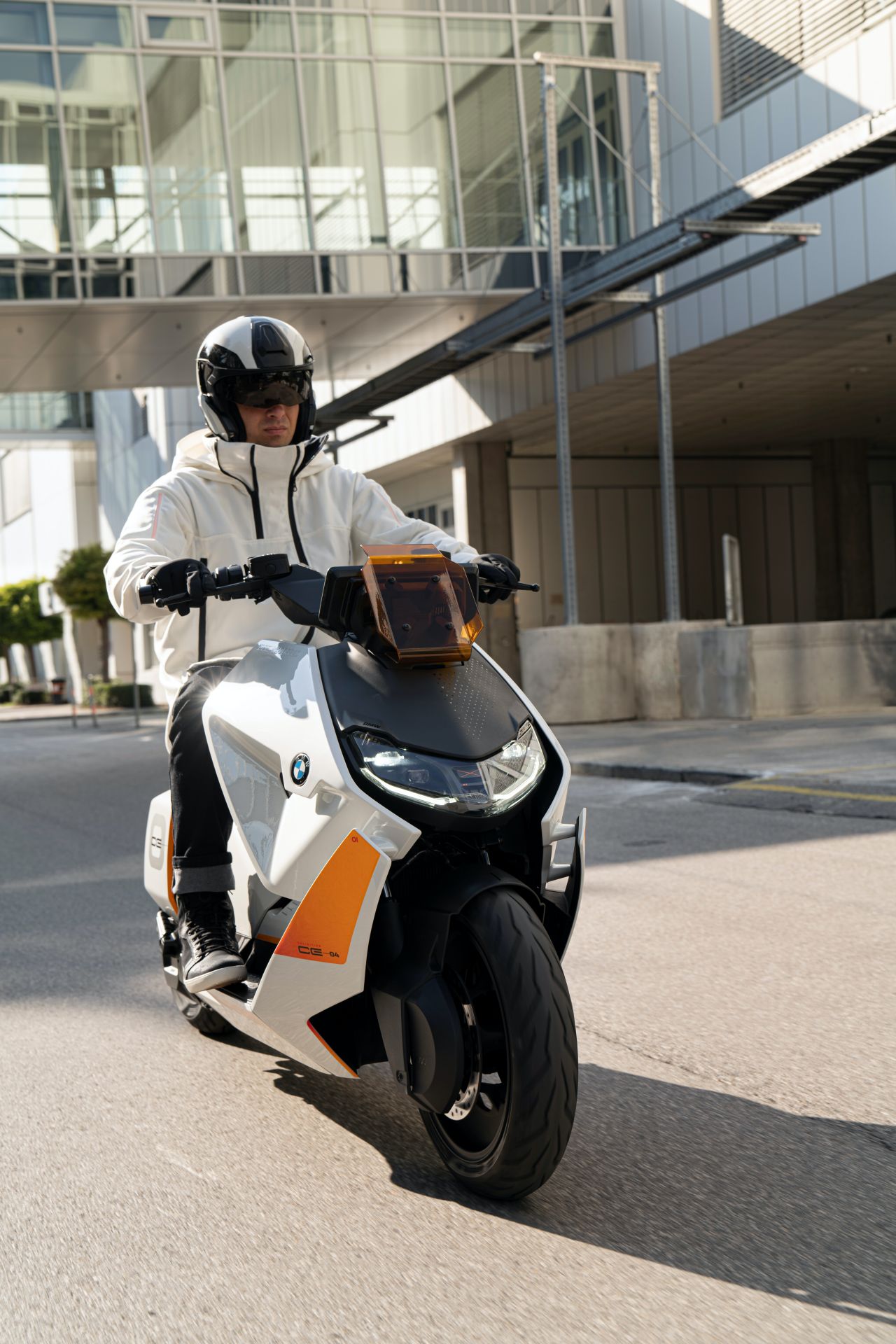 BMW Motorrad Definition CE 04 Is Probably The Coolest Electric Scooter Yet