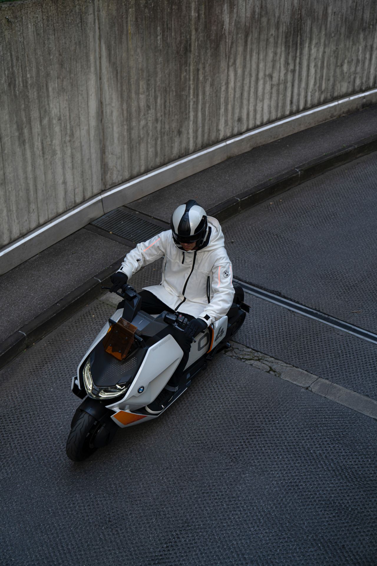 BMW Motorrad Definition CE 04 Is Probably The Coolest Electric Scooter Yet