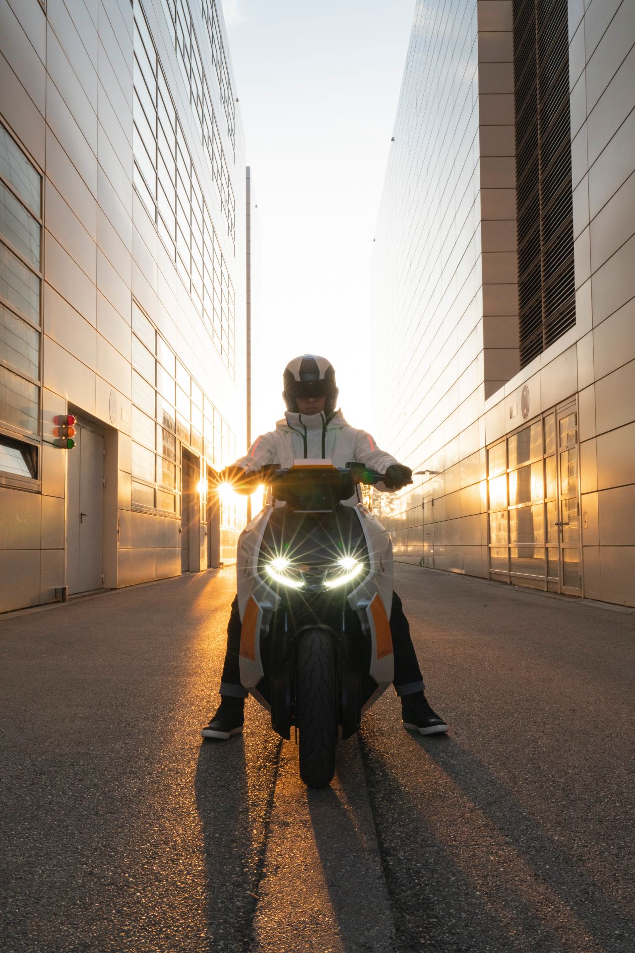 BMW Motorrad Definition CE 04 Is Probably The Coolest Electric Scooter Yet